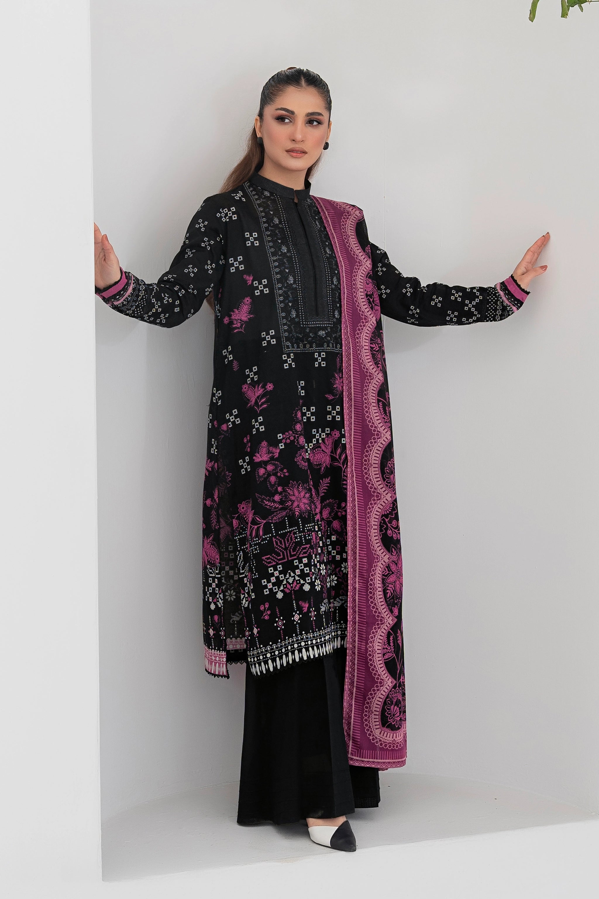 3 Piece Unstitched Black Premium Printed Lawn Suit by safa noor summer 2026 Nigar collection