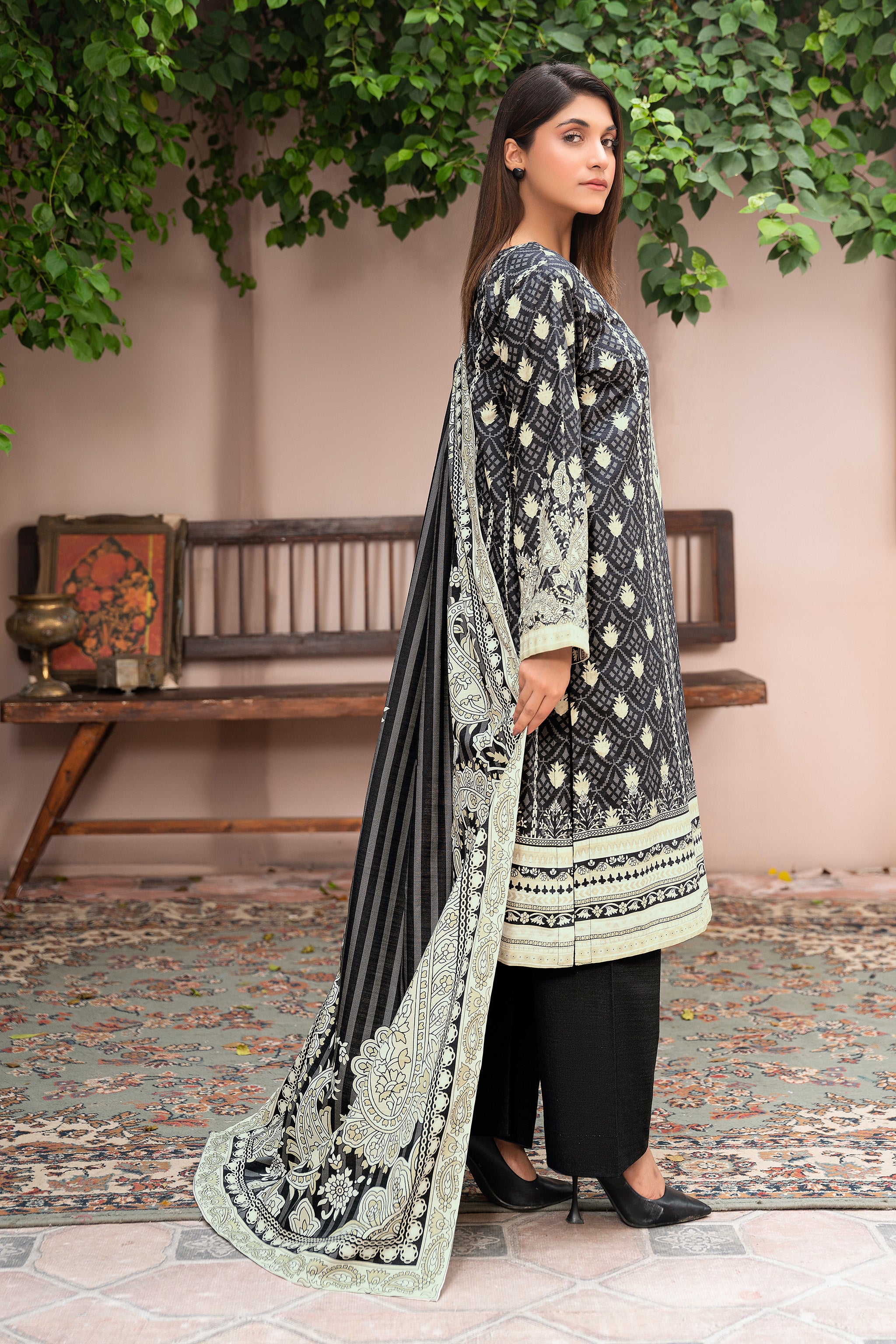3 Piece Unstitched Black Printed Khaddar - (Vol-111/11)D1 - SAFANOOOR