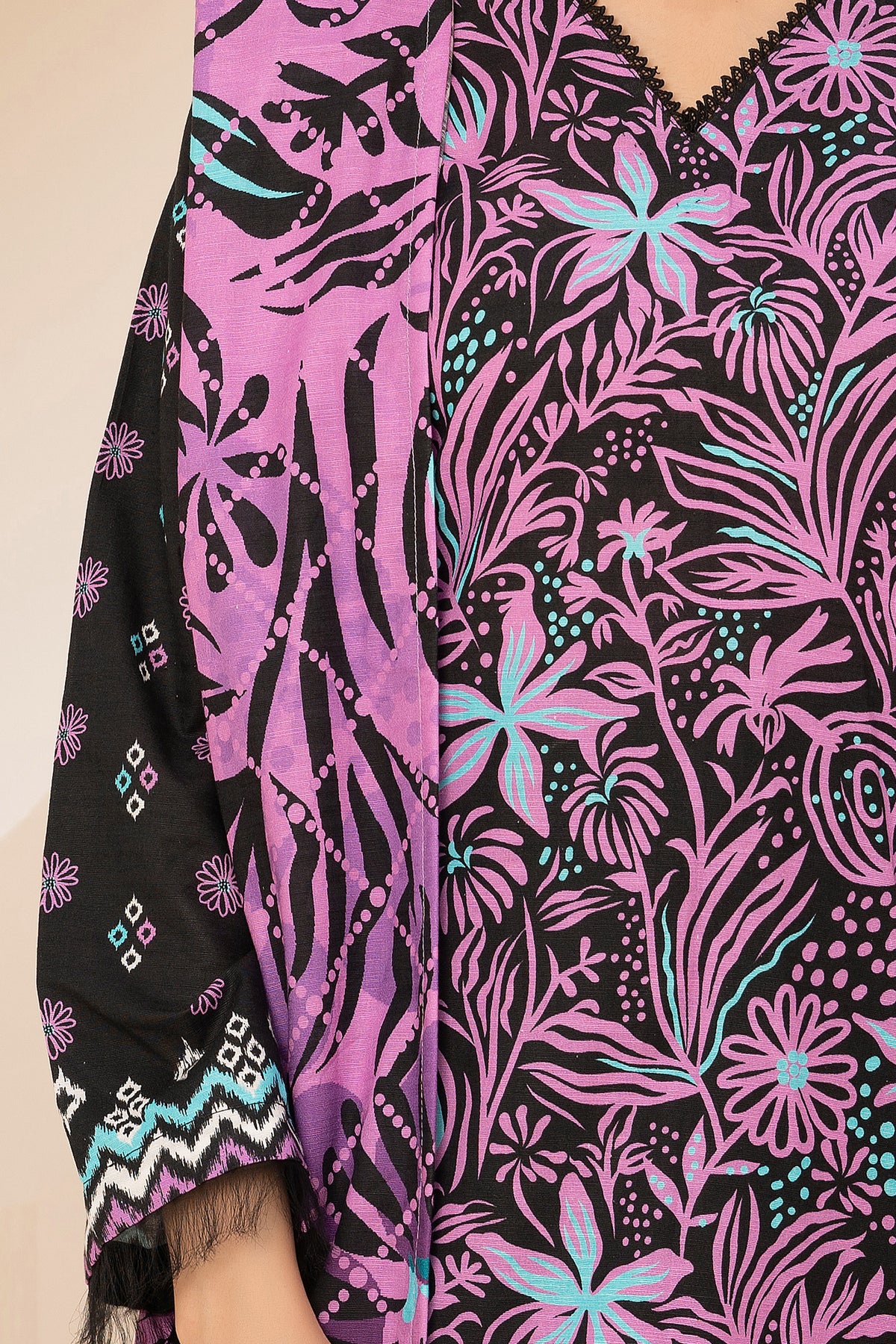 3 Piece Unstitched Black Printed Khaddar - (Vol-111/10)D12 - SAFANOOOR