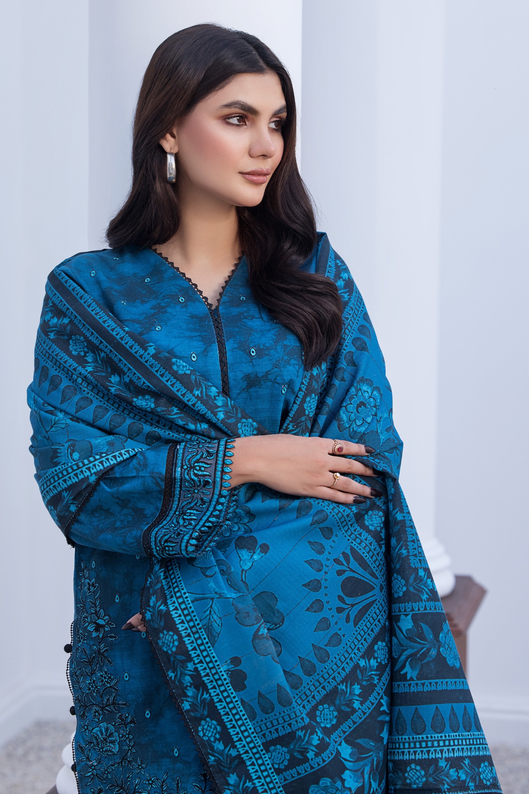 3 Piece Unstitched Blue Embroidered Khaddar - (Vol-115/08)D7 - SAFANOOOR