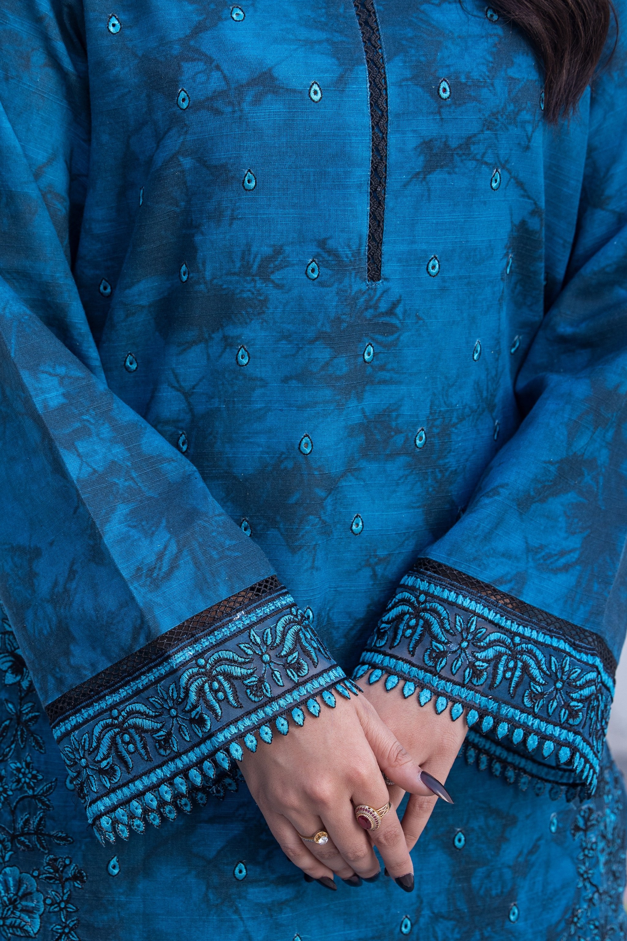 3 Piece Unstitched Blue Embroidered Khaddar - (Vol-115/08)D7 - SAFANOOOR