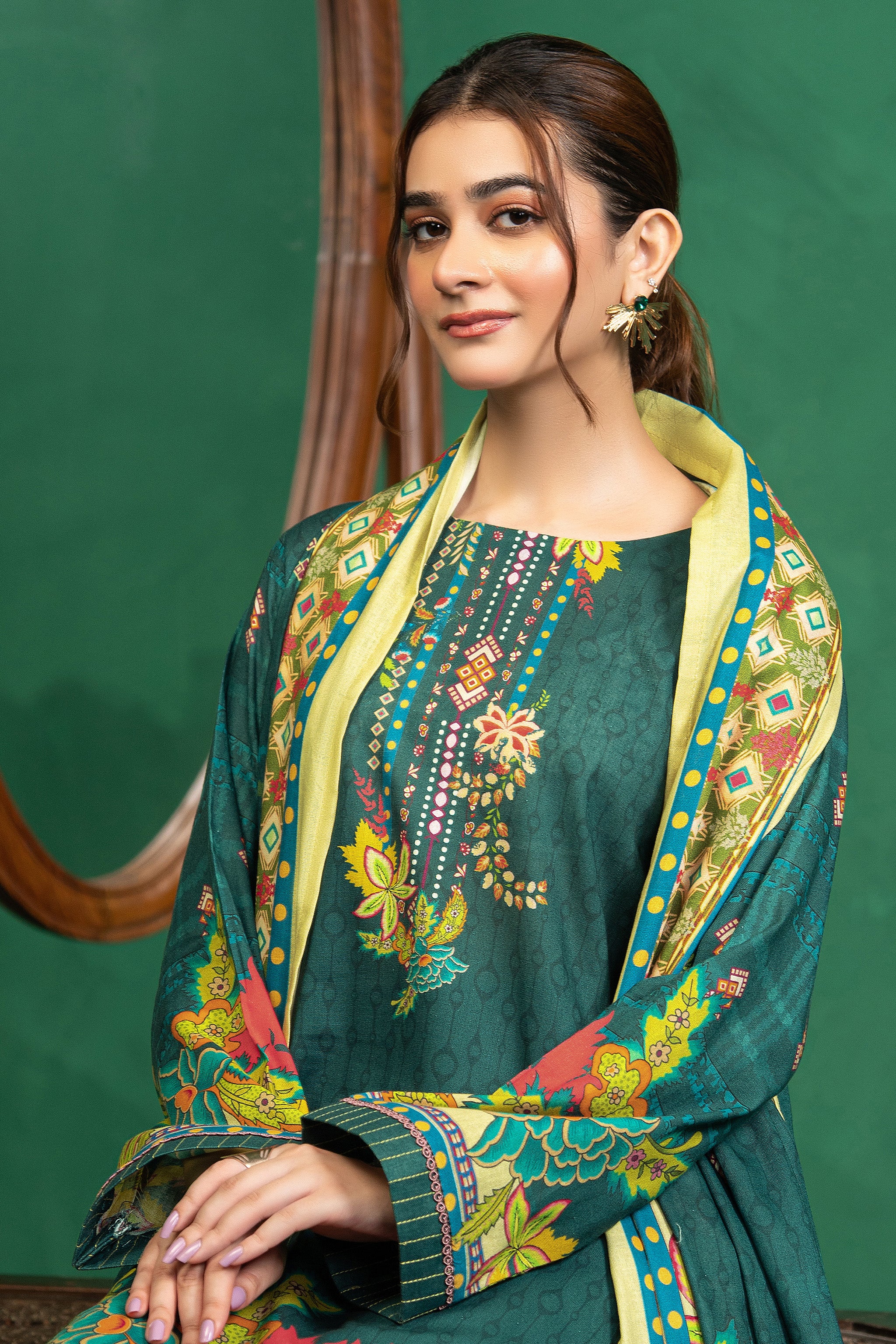 3 Piece Unstitched Bottle Green Printed Cotton - (Vol-110/13)D7 - SAFANOOOR Main image