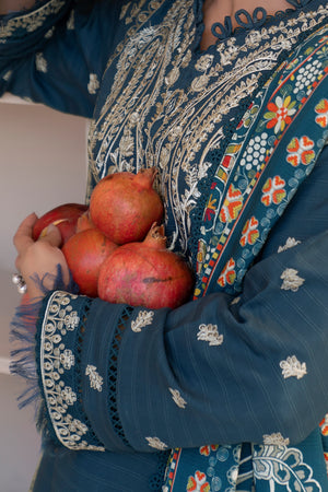 3 Piece Unstitched Charcoal Premium Embroidered Lawn - Safa Noor