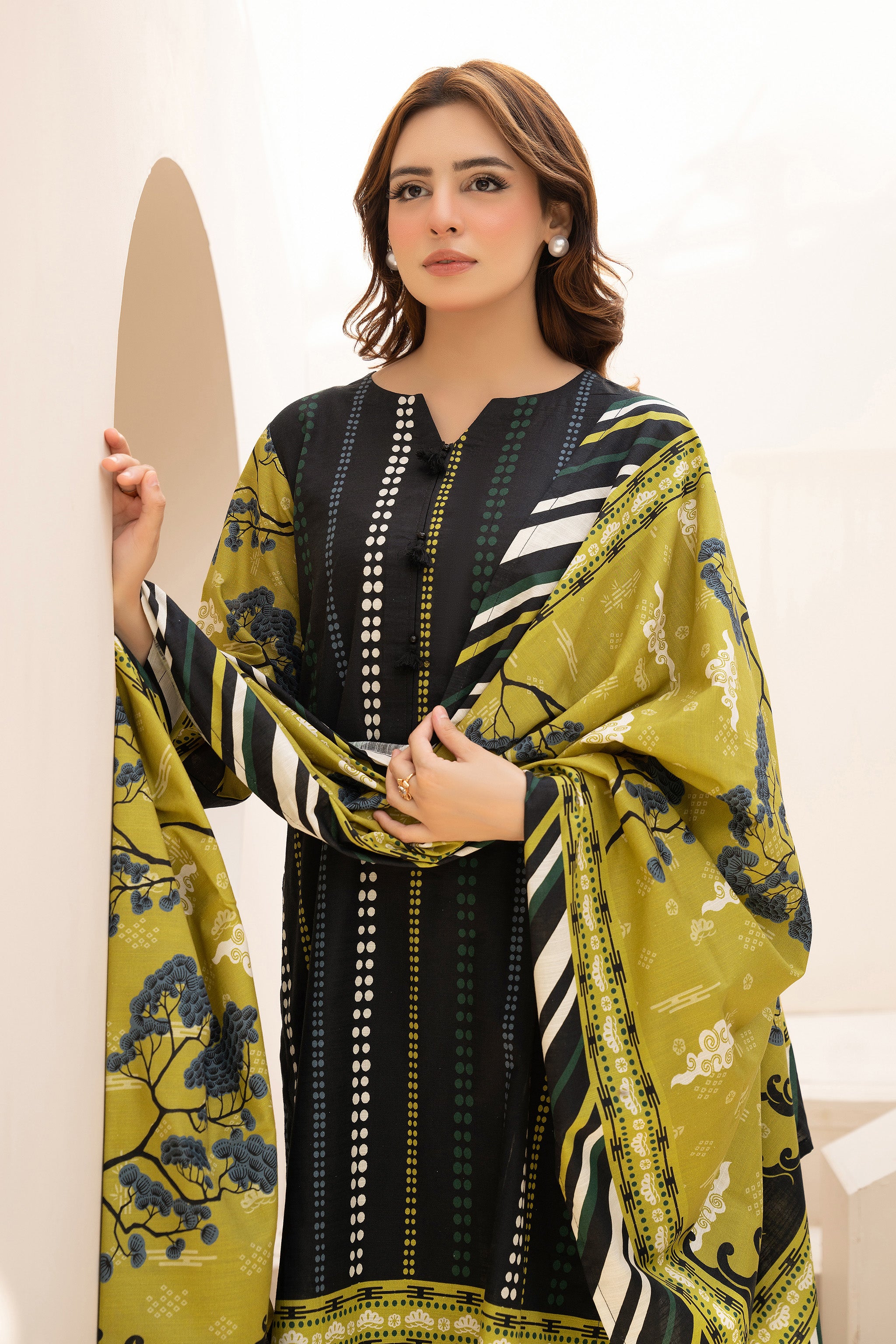 3 Piece Unstitched Chic Black Printed Khaddar - (Vol-111/10)D3 - SAFANOOOR