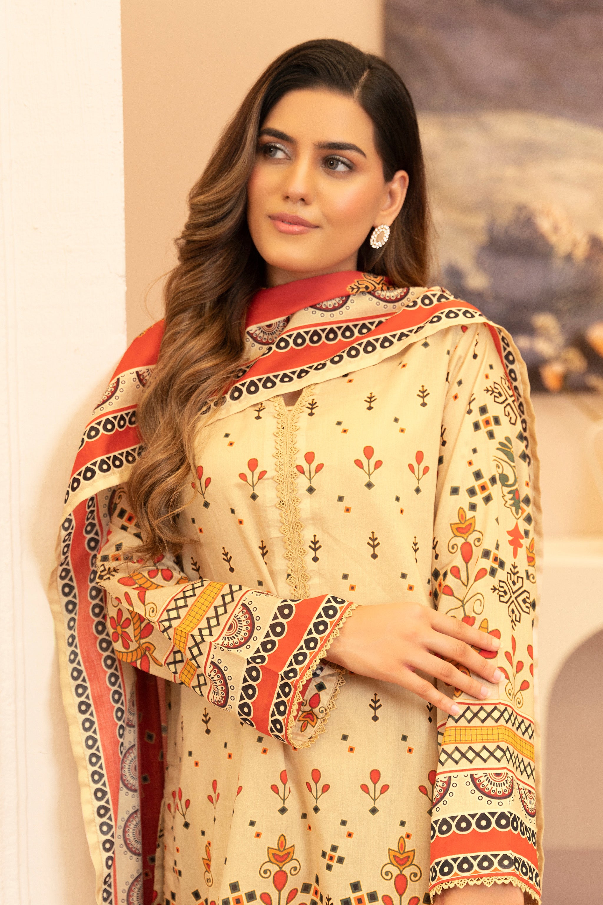 3 Piece Unstitched Cream Printed Lawn - (Vol-104/24)3P-S-25-D9- SAFANOOR Main image