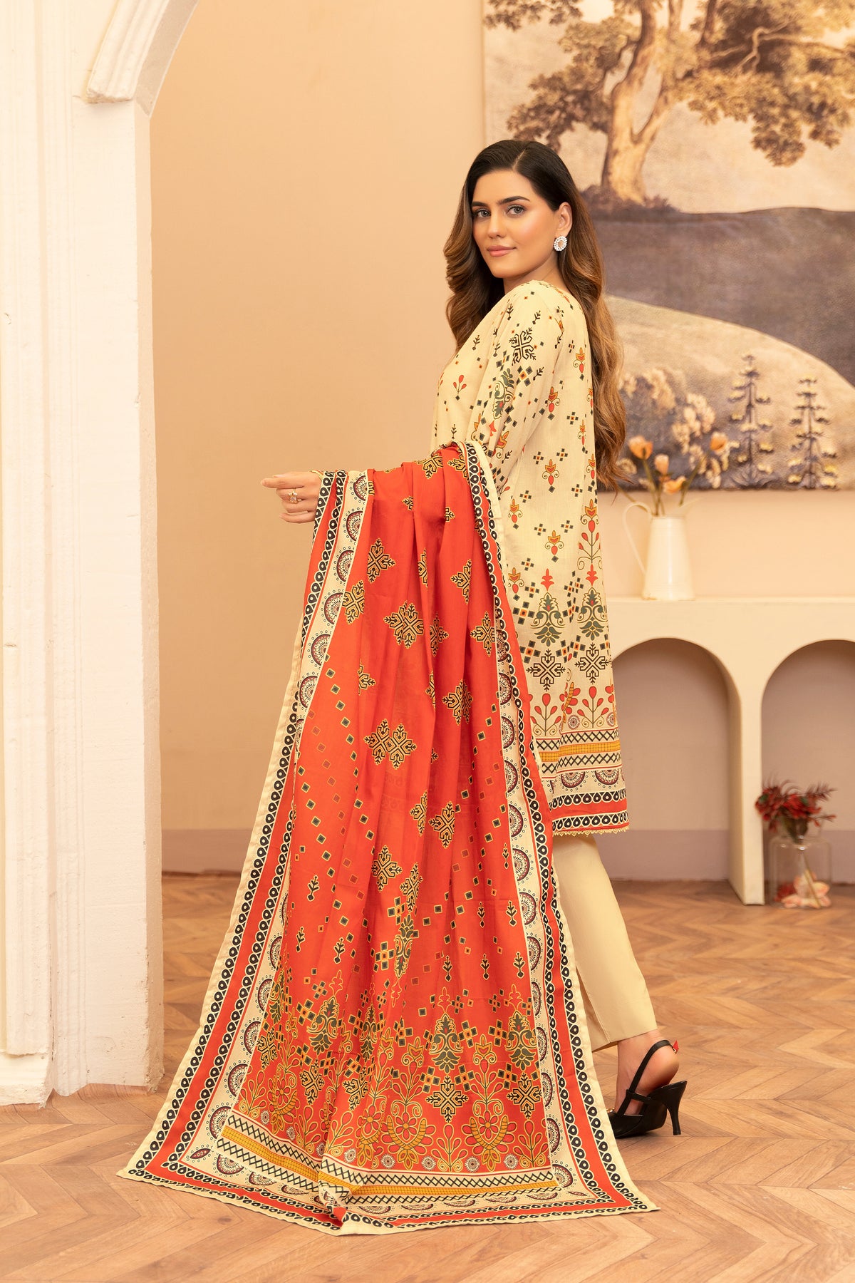 3 Piece Unstitched Cream Printed Lawn - (Vol-104/24)3P-S-25-D9- SAFANOOR