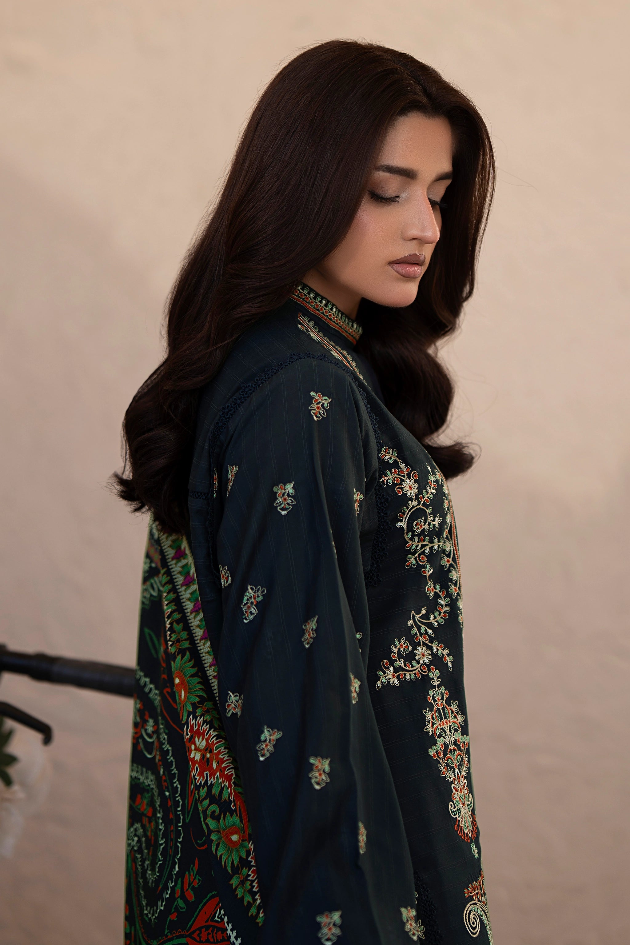 3 Piece Unstitched Dark Green Premium Embroidered Lawn - Safa Noor