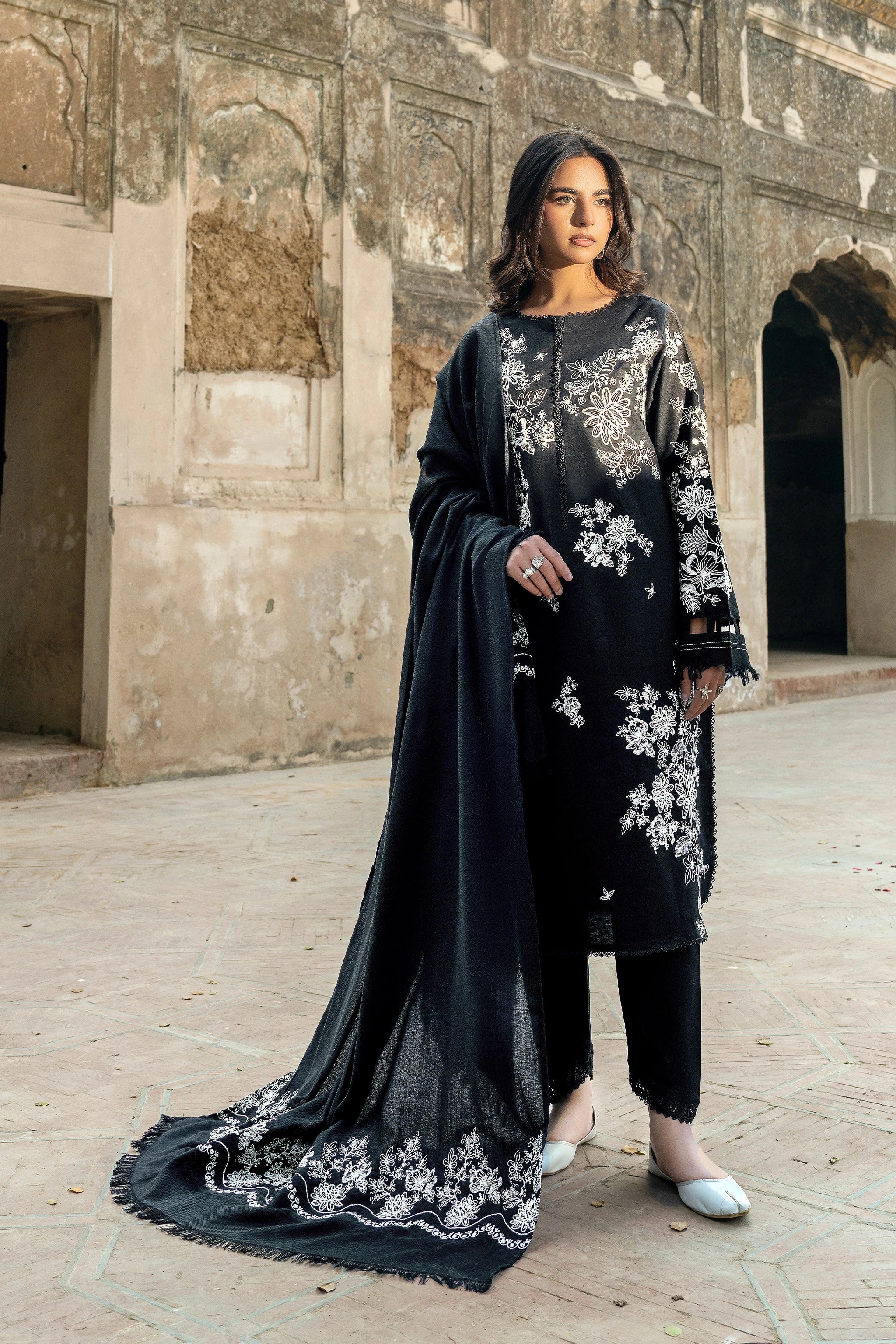 3 Piece Unstitched Dye Warm Naps Black Suit Secondary image