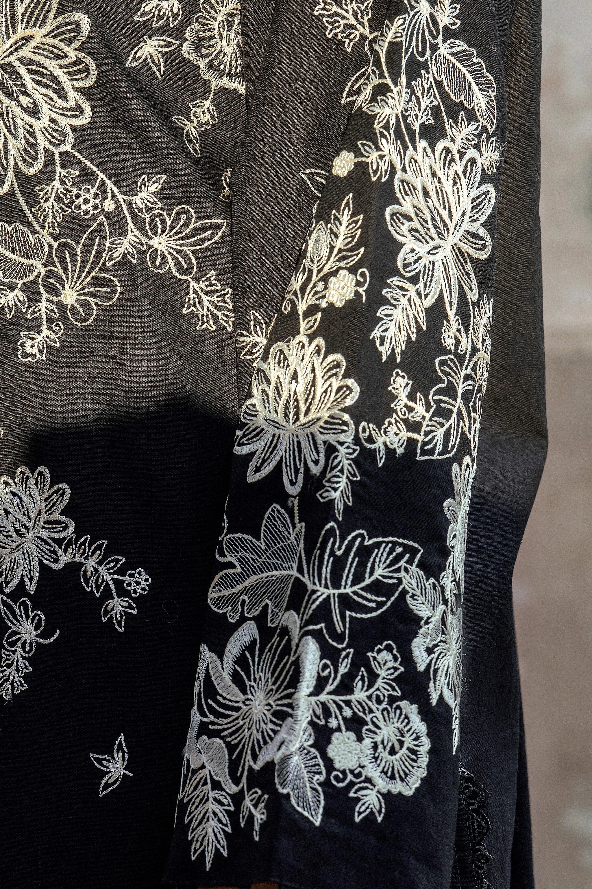 3 Piece Unstitched Dye Warm Naps Black Suit