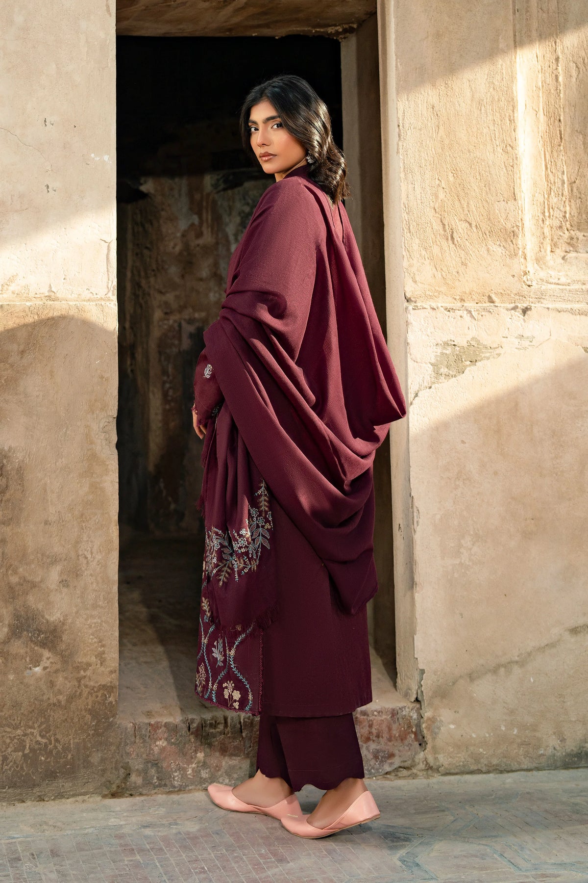 3 Piece Unstitched Dye Warm Naps Deep Coffee Suit