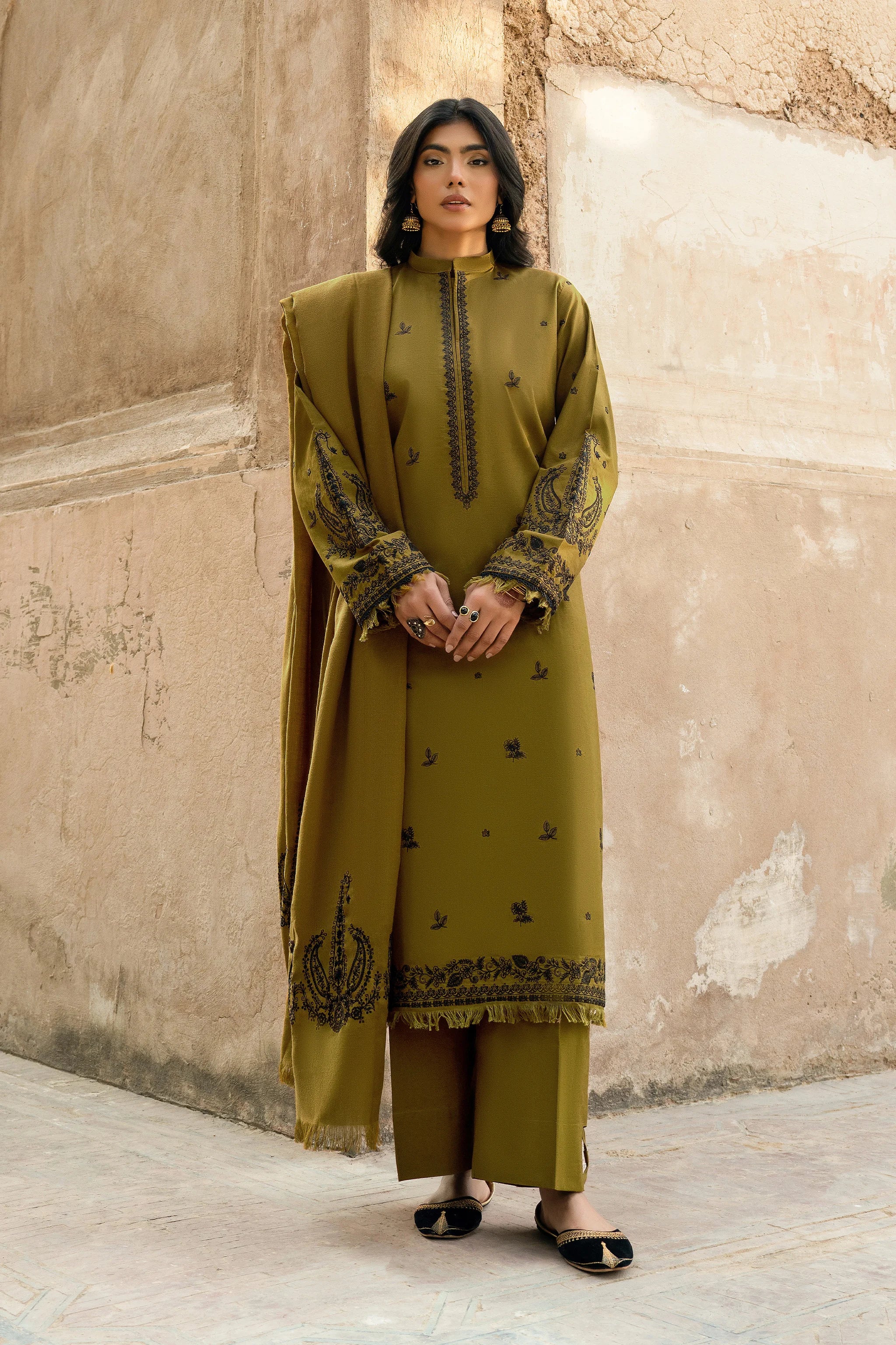 3 Piece Unstitched Dye Warm Naps Olive Brown Suit Secondary image