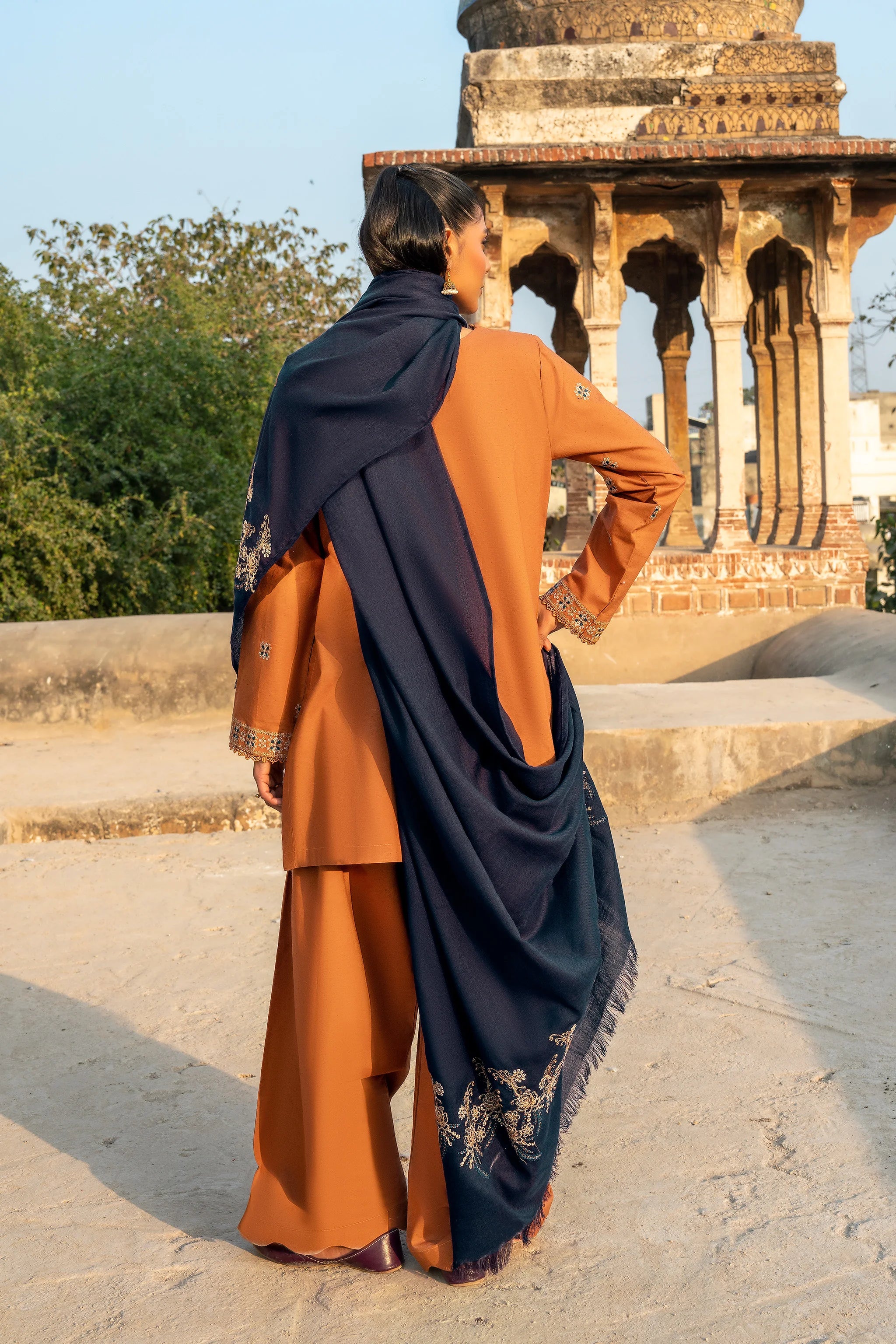 3 Piece Unstitched Dye Warm Naps Orange Suit