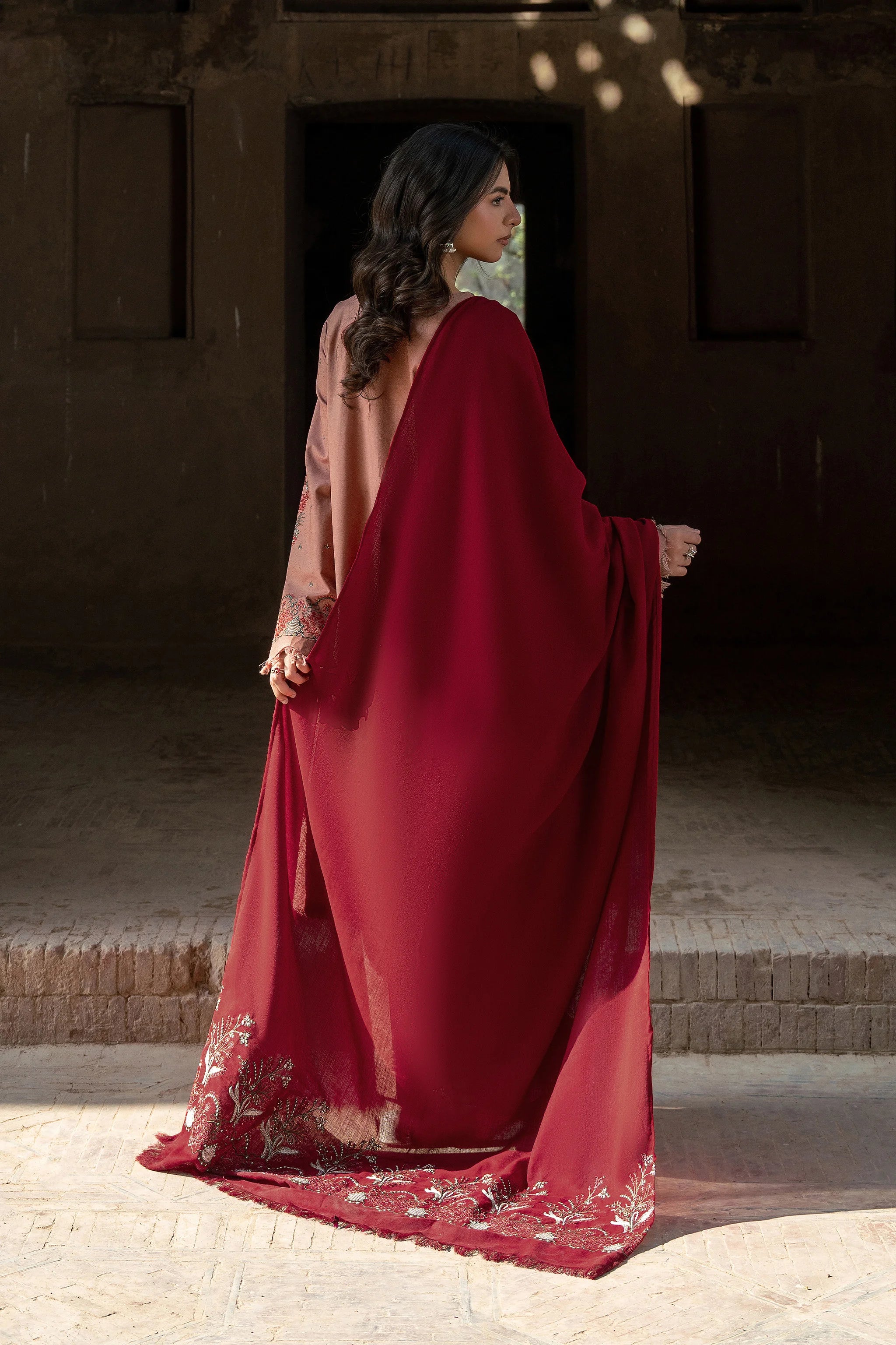 3 Piece Unstitched Dye Warm Naps Rose Taupe Suit