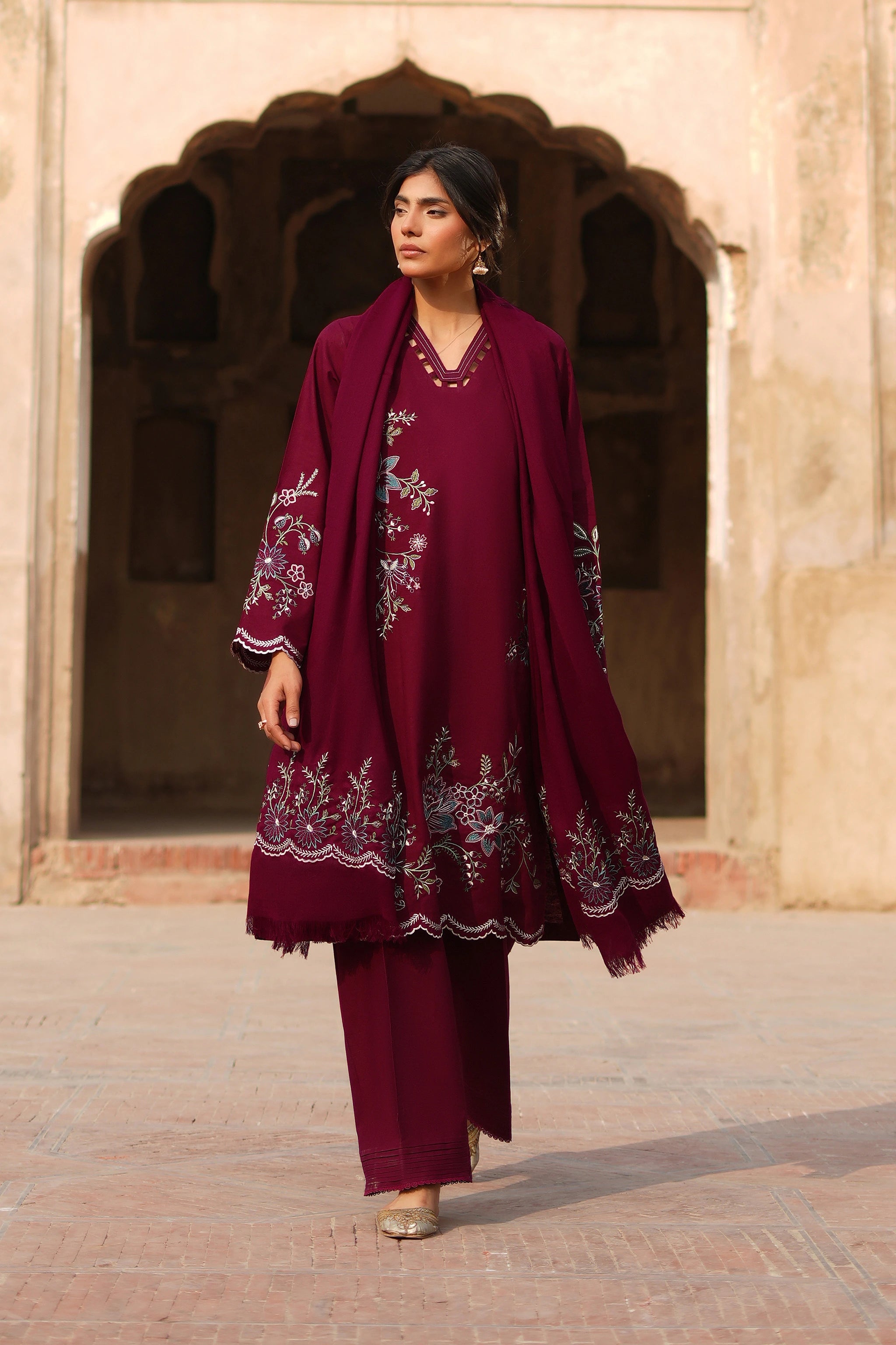 3 Piece Unstitched Dye Warm Naps Vine Red Suit