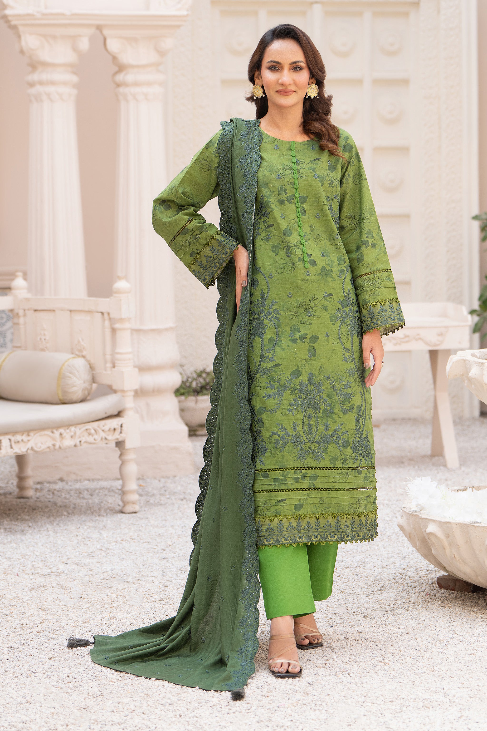 3 Piece Unstitched Embroidered Camo Khaddar Secondary image
