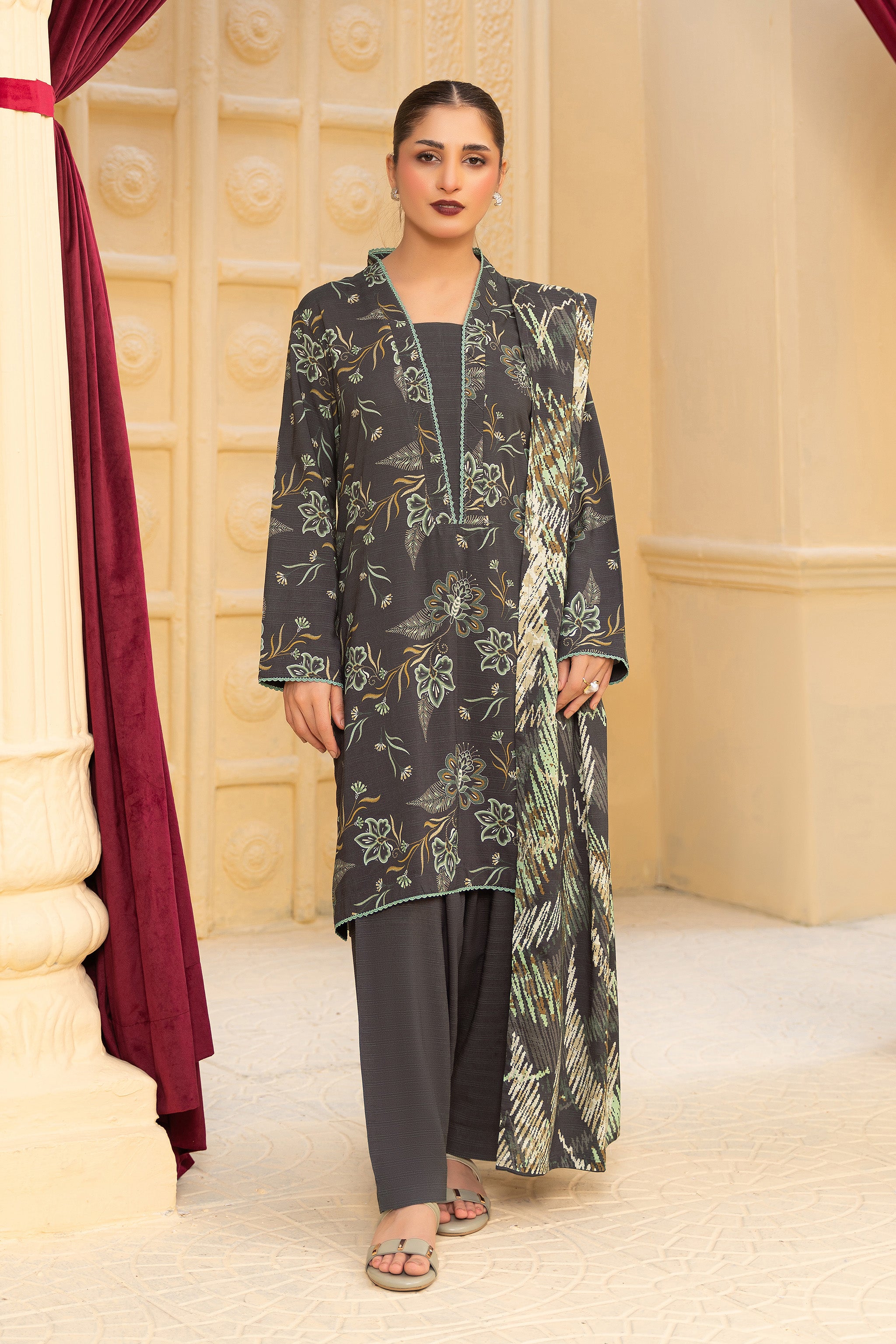 3 Piece Unstitched Gray Printed Linen Secondary image