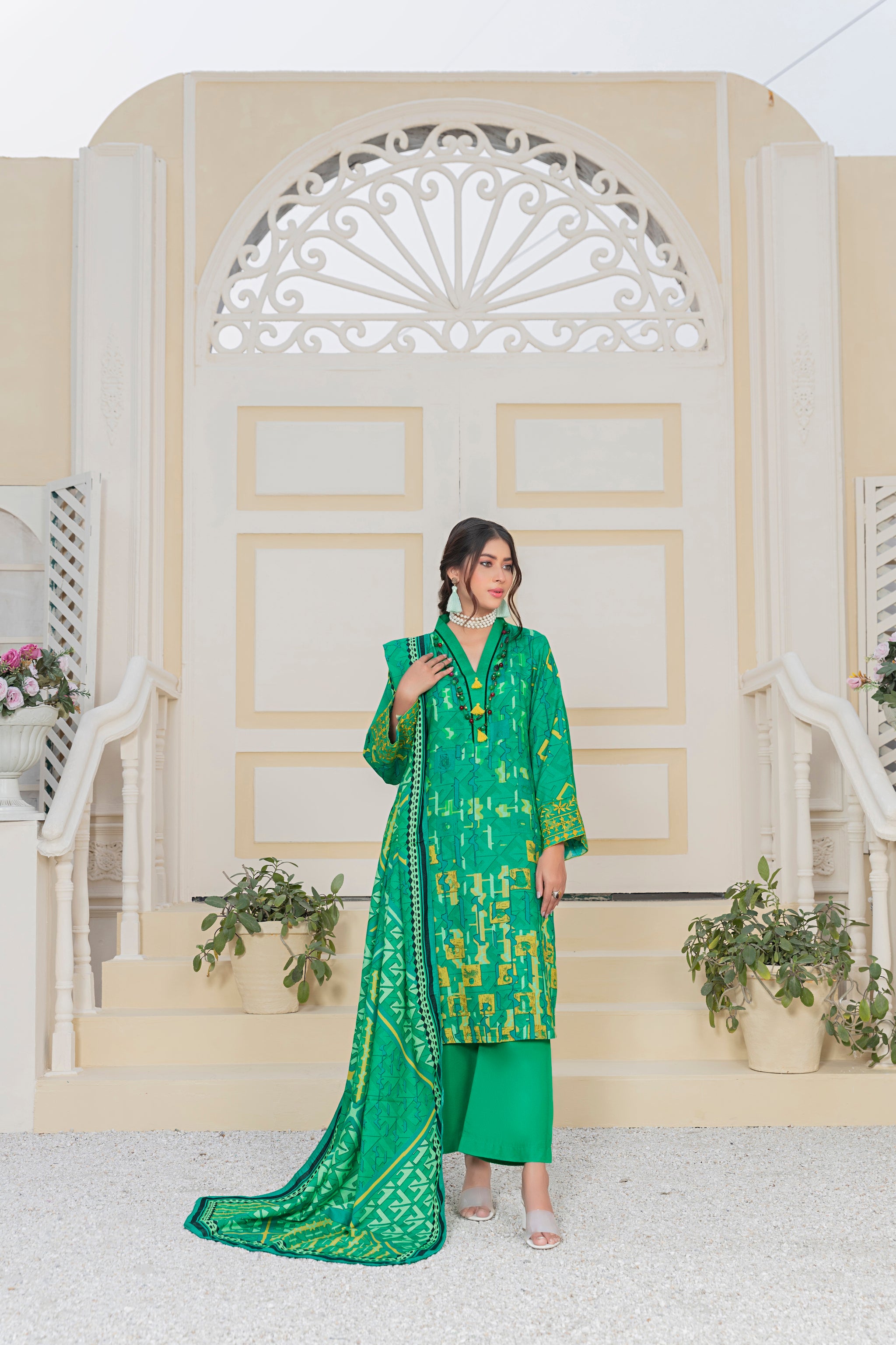 3 Piece Unstitched Green Embroidered Karandi - (Vol-64/10)3P-W-23-D-3 - SAFANOOR