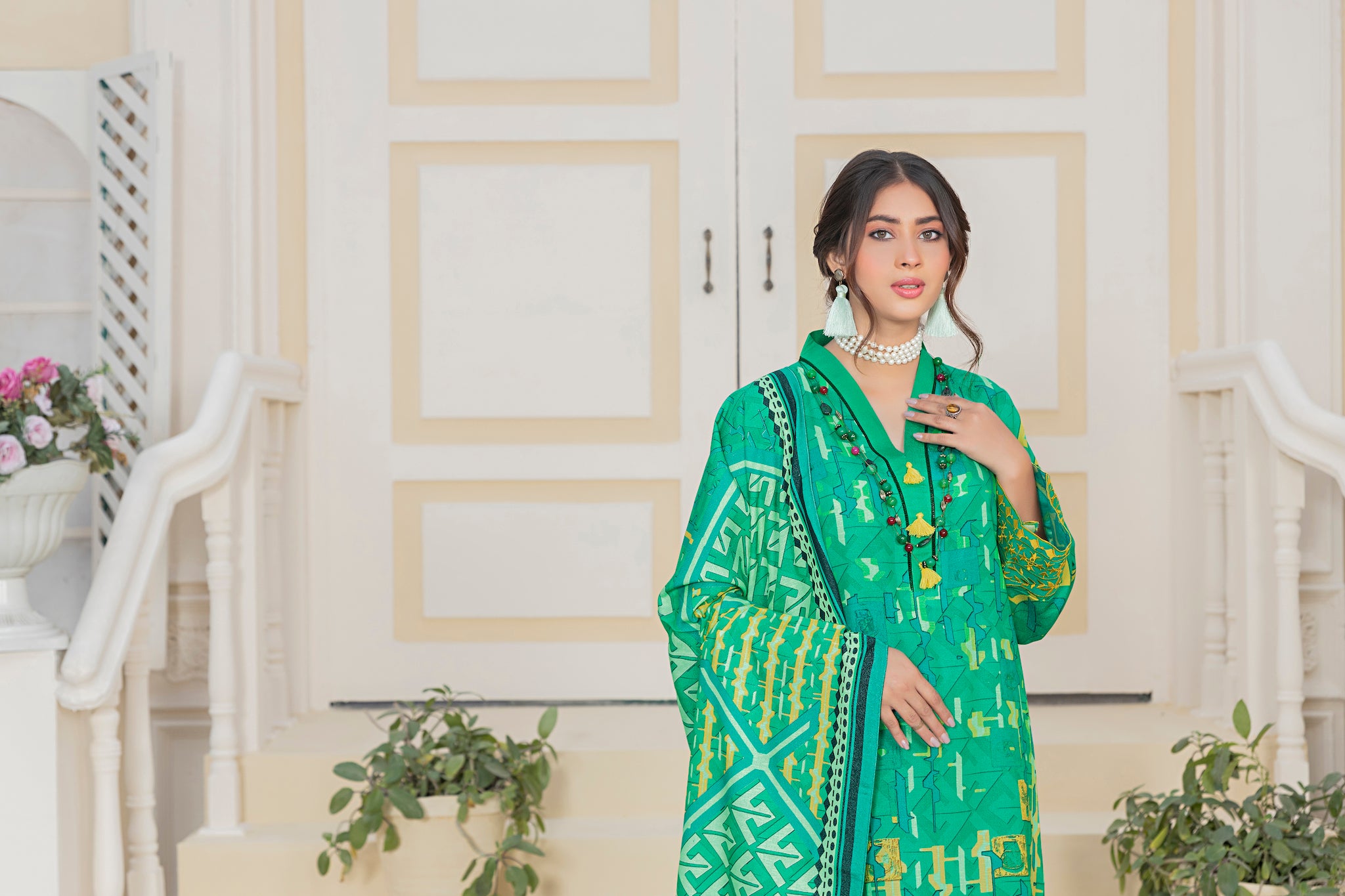 3 Piece Unstitched Green Embroidered Karandi - (Vol-64/10)3P-W-23-D-3 - SAFANOOR