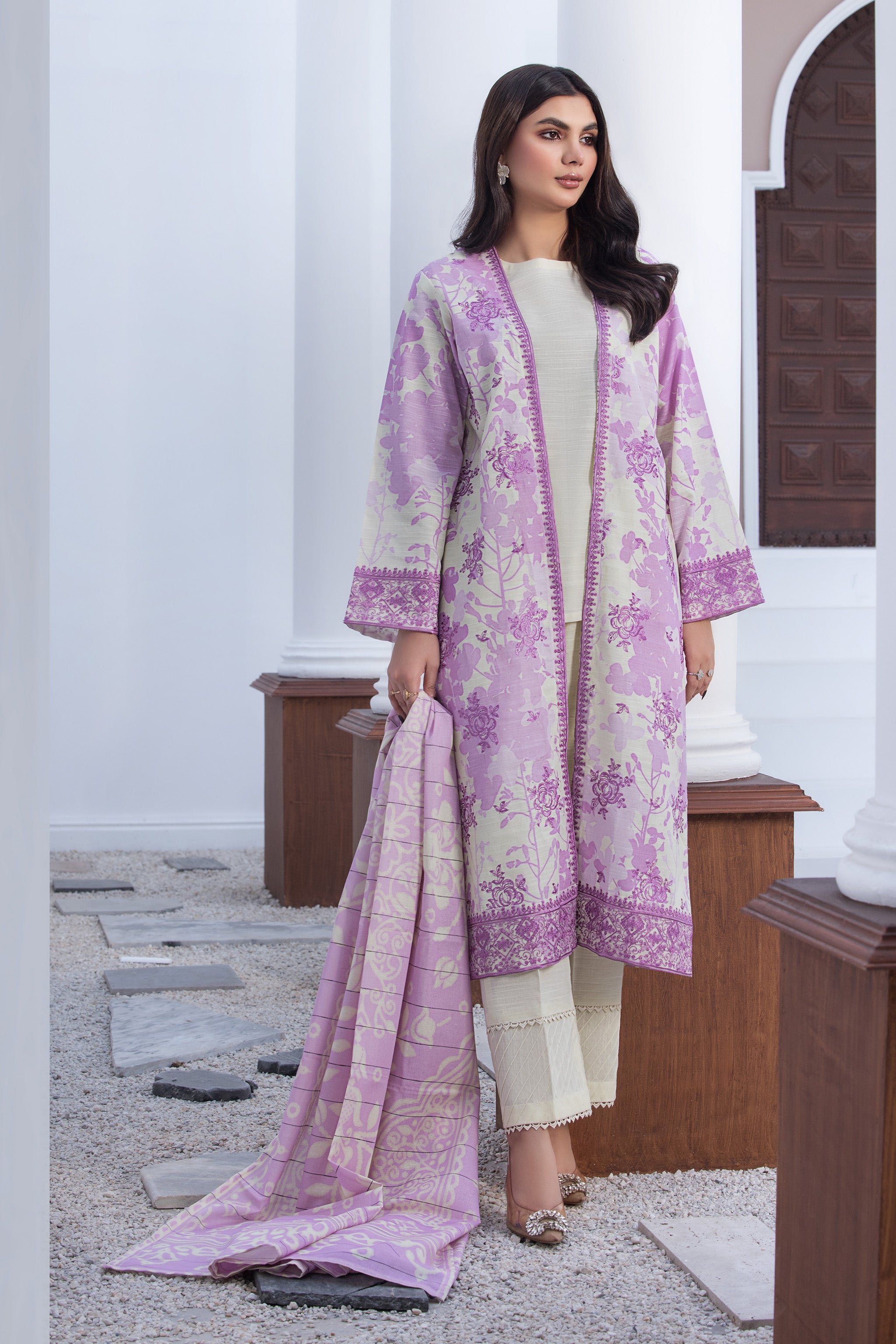 3 Piece Unstitched Lavender Embroidered Khaddar Secondary image