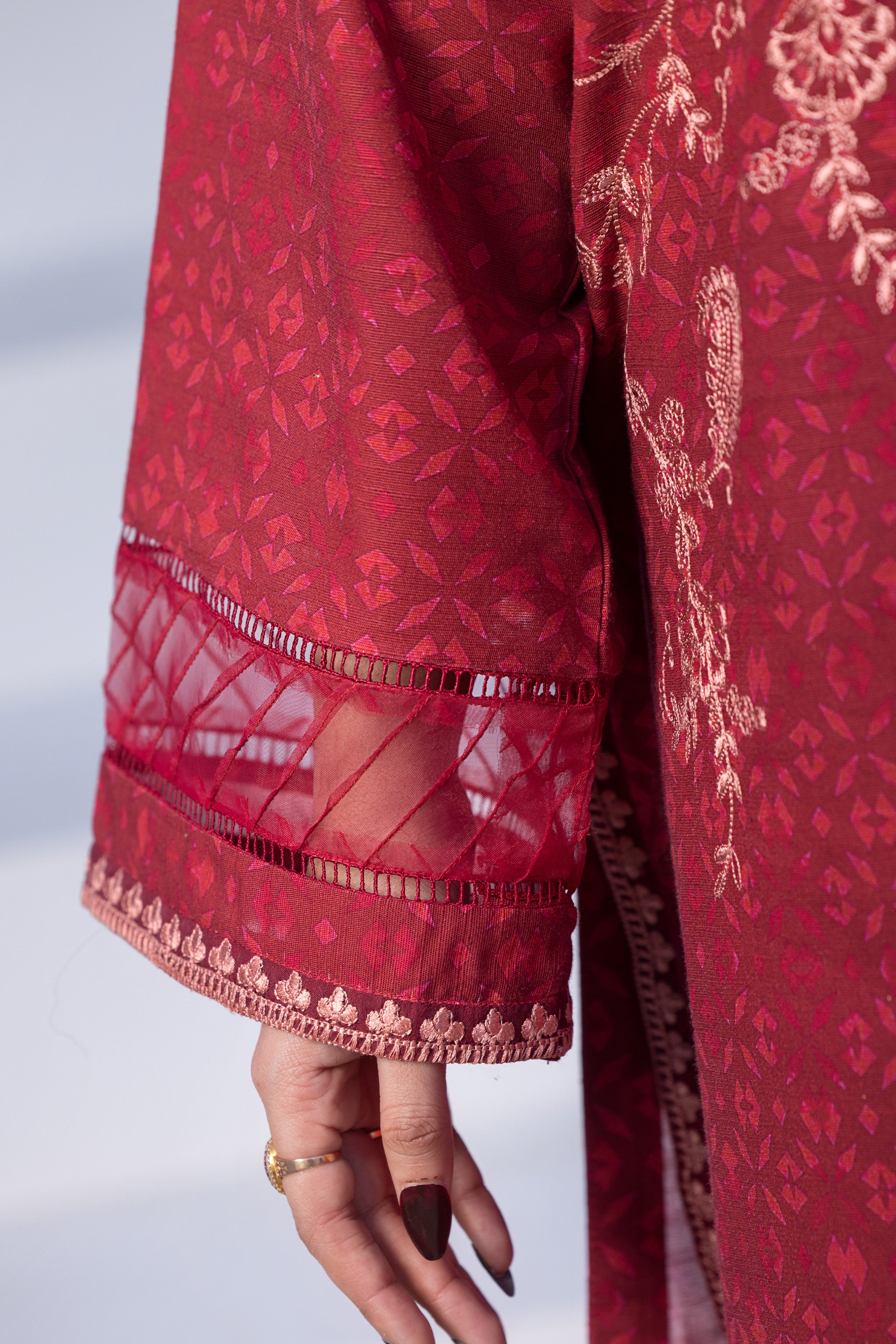 3 Piece Unstitched Maroon Embroidered Khaddar - (Vol-115/08)D2 - SAFANOOOR