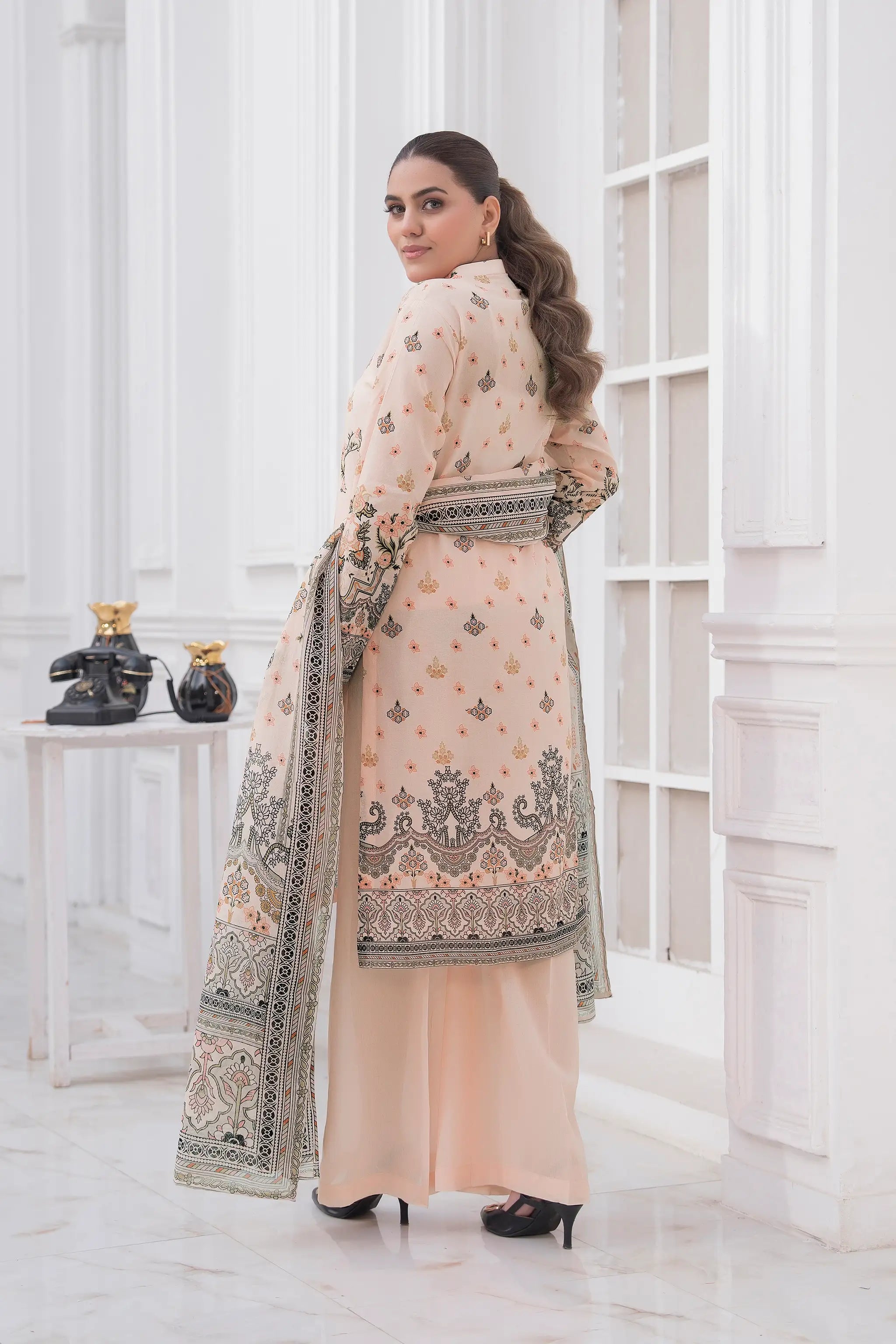 3 Piece Unstitched Misty Rose Premium Printed Lawn Suit by Safa Noor Nigaah Collection Summer 2026