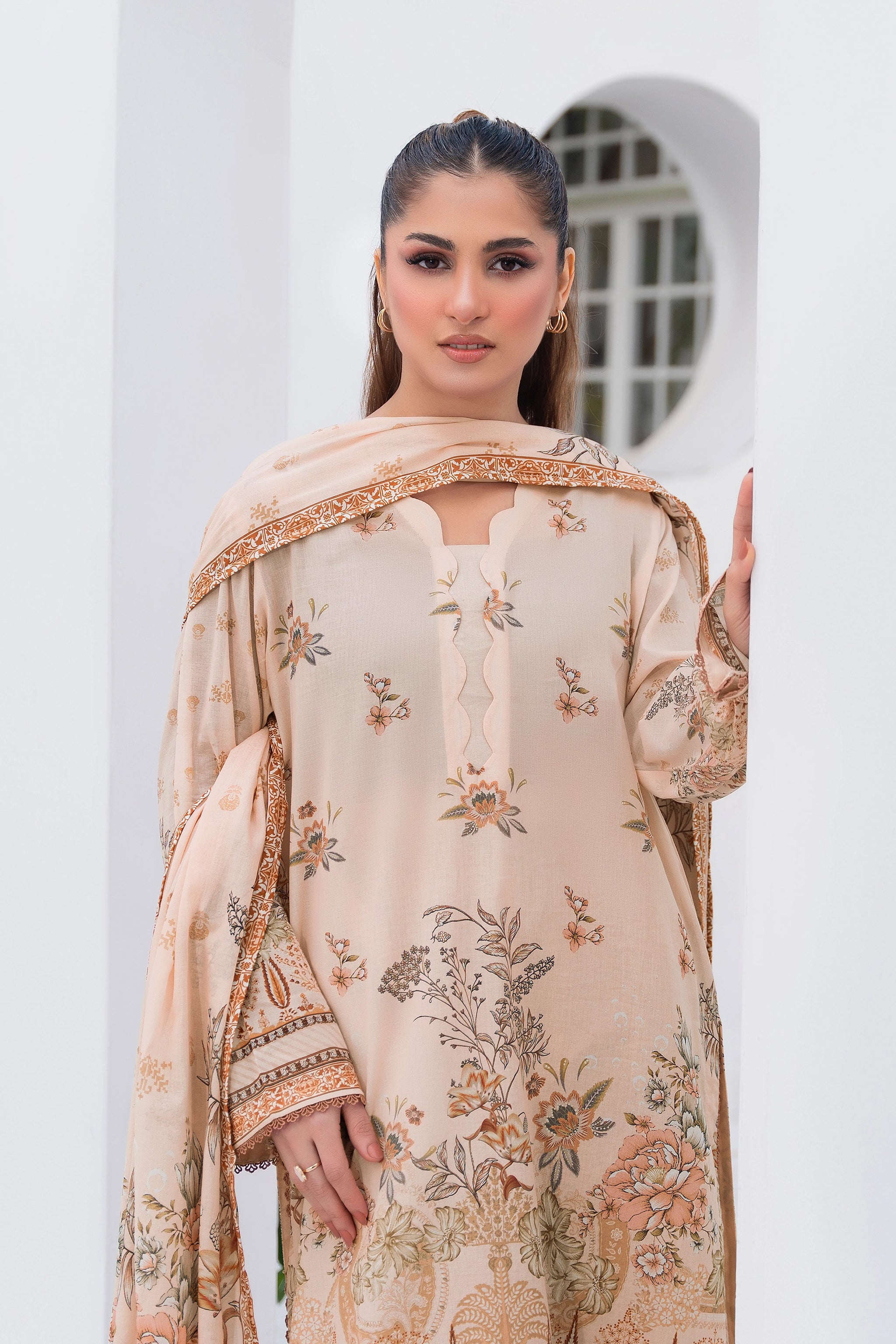 3 Piece Unstitched Pale Silver Premium Printed Lawn Suit by safa noor summer 2026 Nigar collection