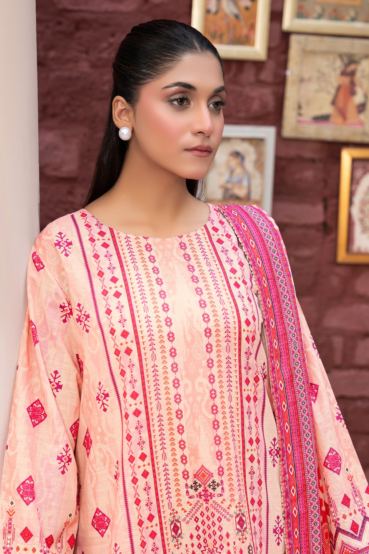 3 Piece Unstitched Peach Printed Khaddar - (Vol-111/11)D7 - SAFANOOOR Main image