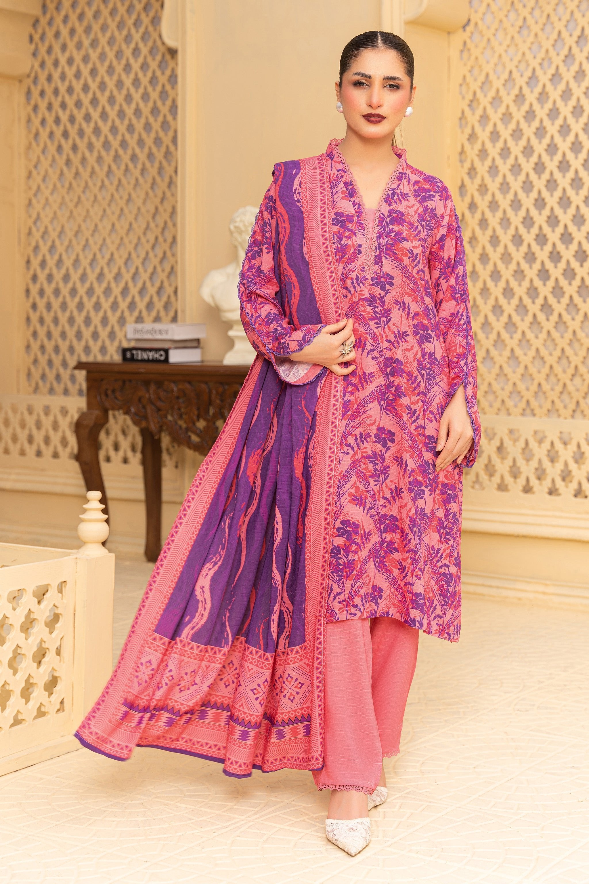3 Piece Unstitched Pink Printed Linen Secondary image