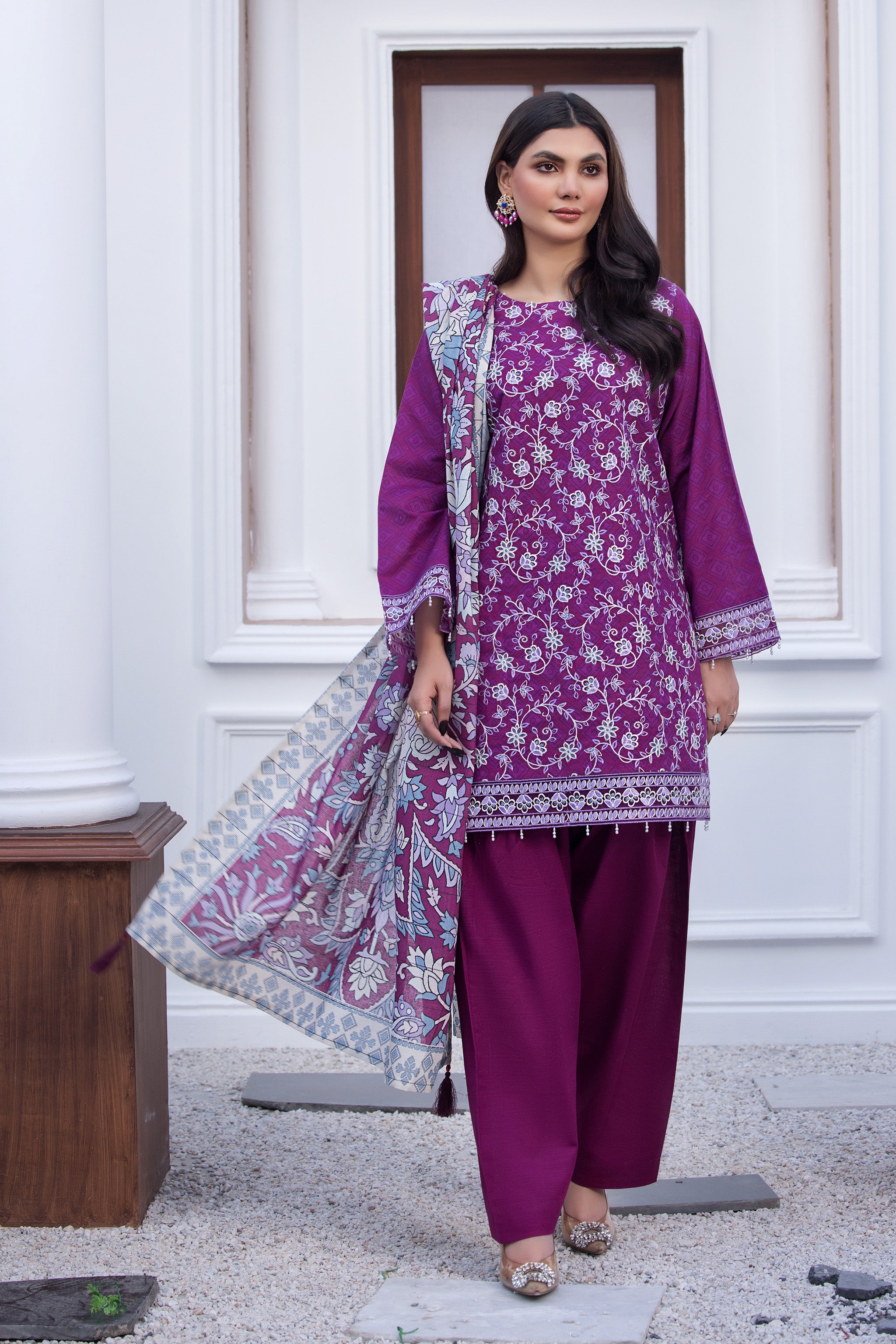 3 Piece Unstitched Purple Embroidered Khaddar Secondary image