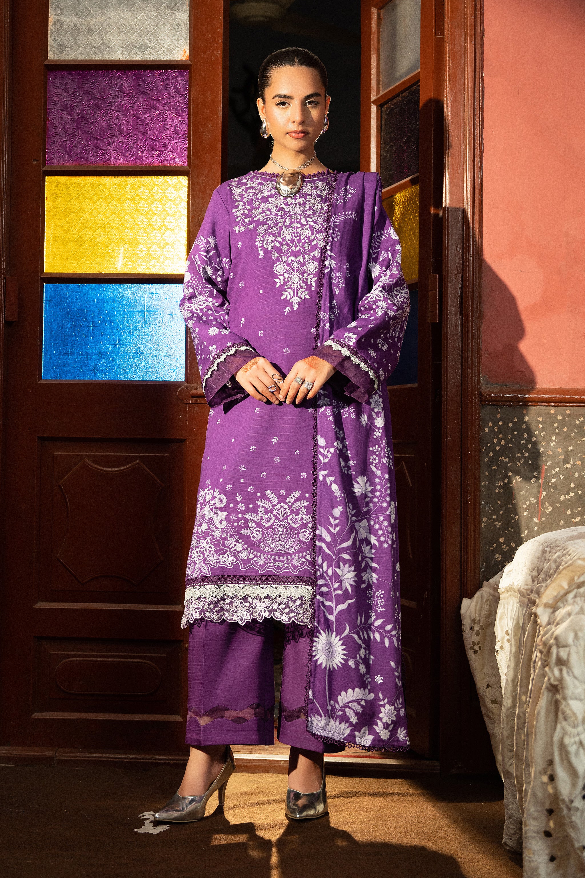 3 Piece Unstitched Purple Embroidered Linen Secondary image