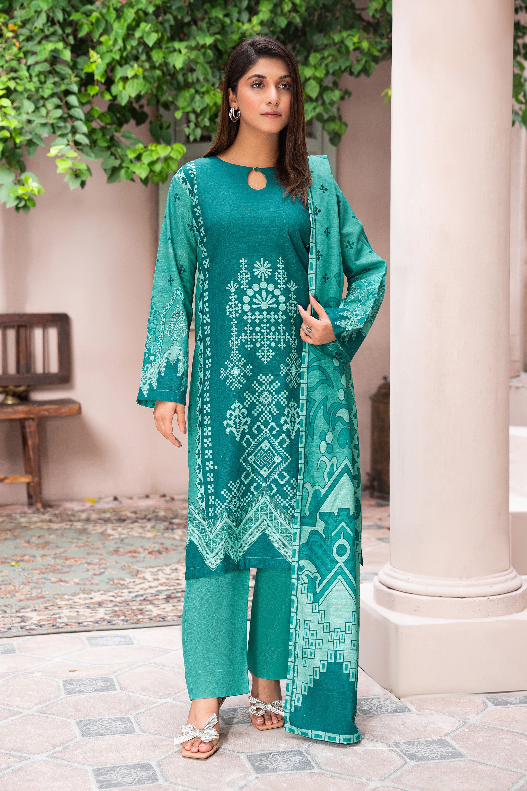3 Piece Unstitched Teal Printed Khaddar Secondary image