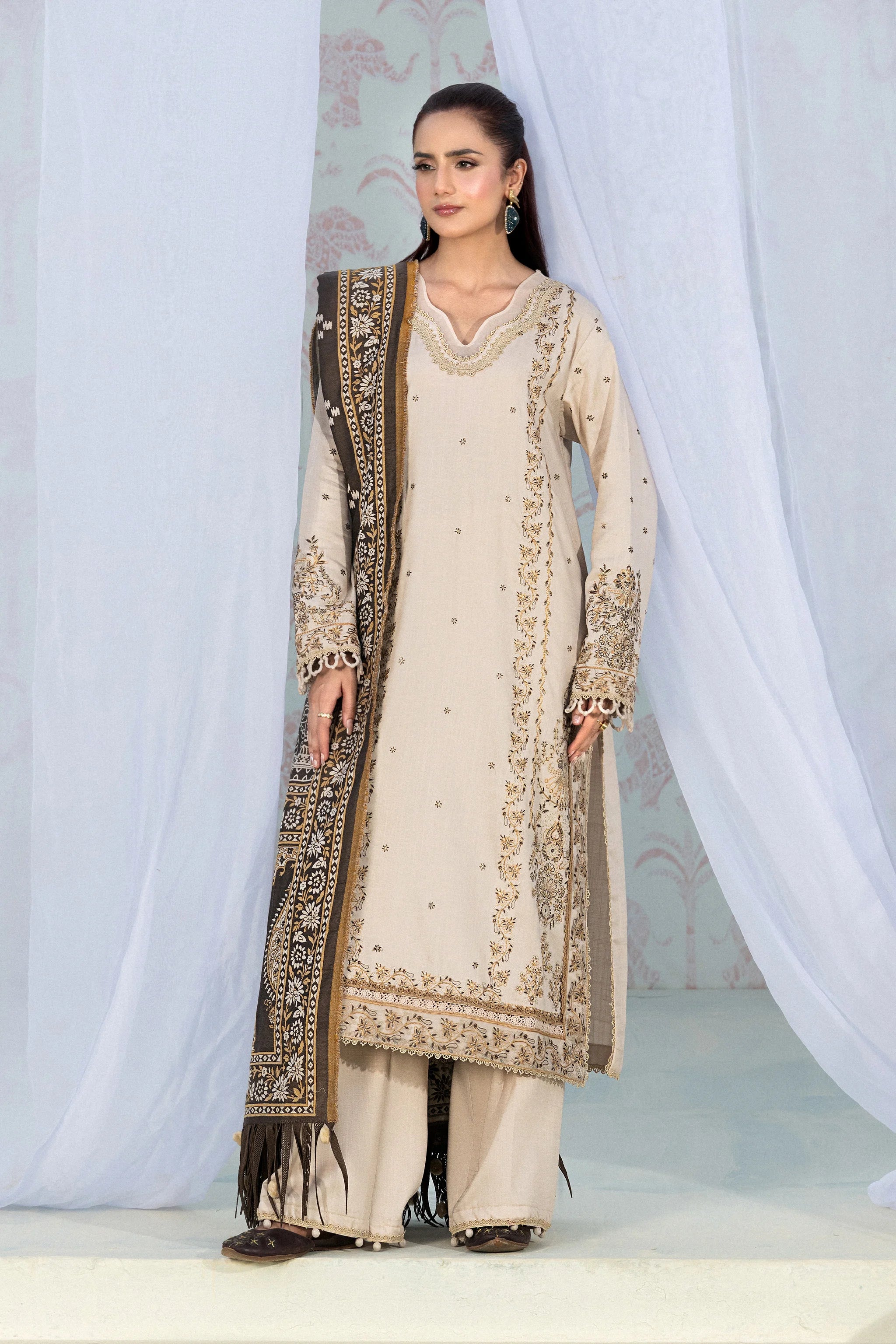 3 Piece Unstitched Texture Dye Bone Embroidered Suit