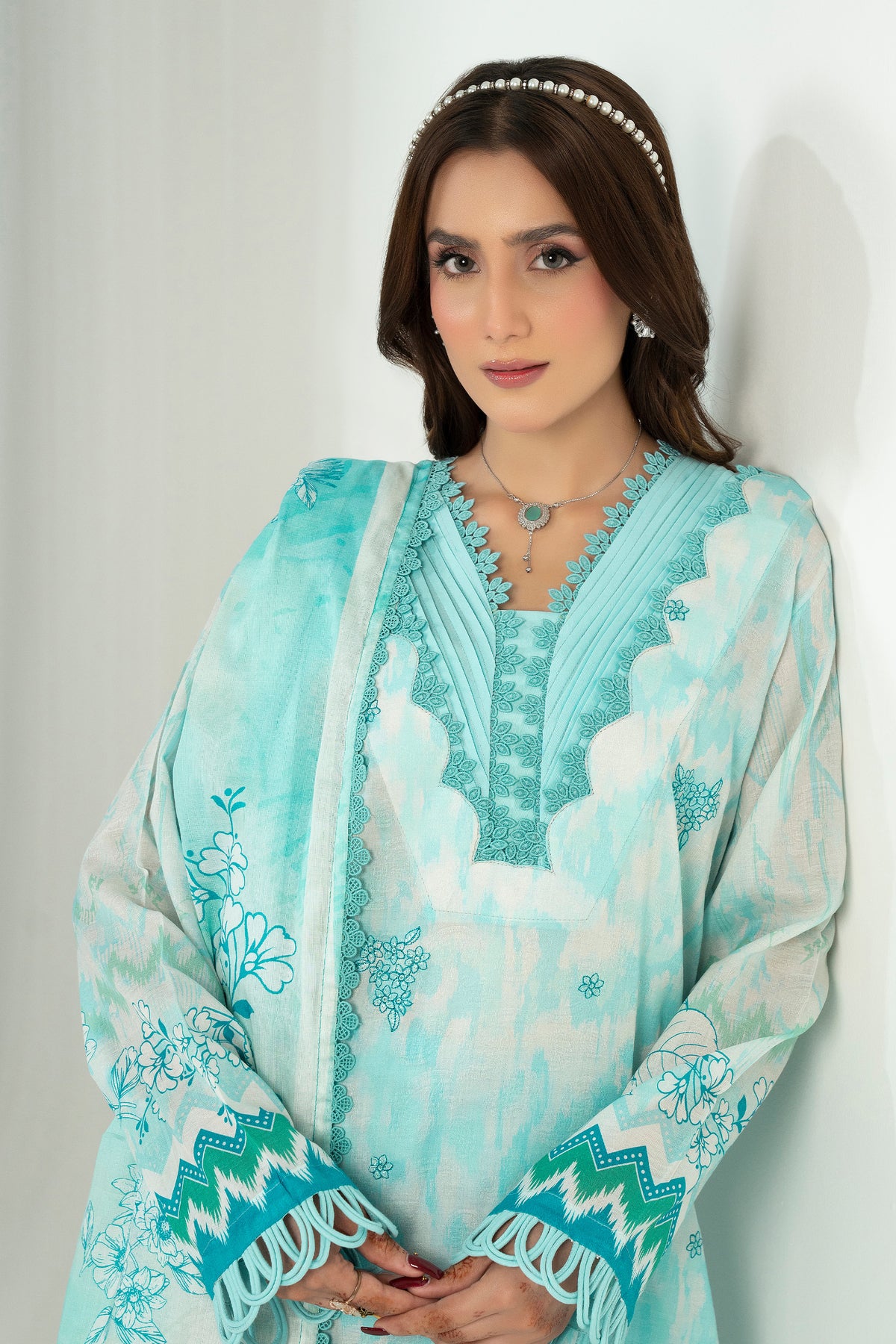 3 Piece Unstitched Turquoise Embroidered Lawn - (Vol-105/06)3P-S-25-D7 - SAFANOOR Main image