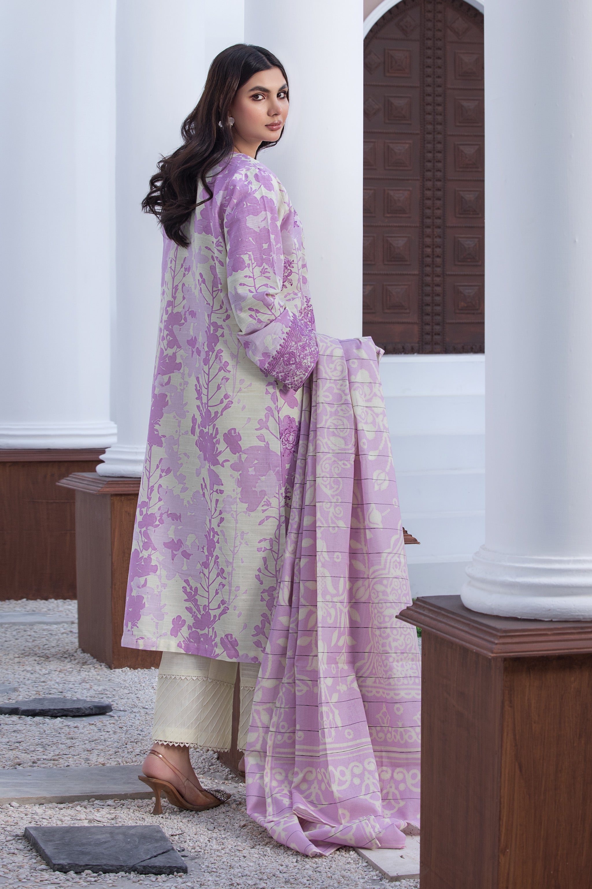 3 Piece Unstitched White Embroidered Khaddar - (Vol-115/08)D6 - SAFANOOOR