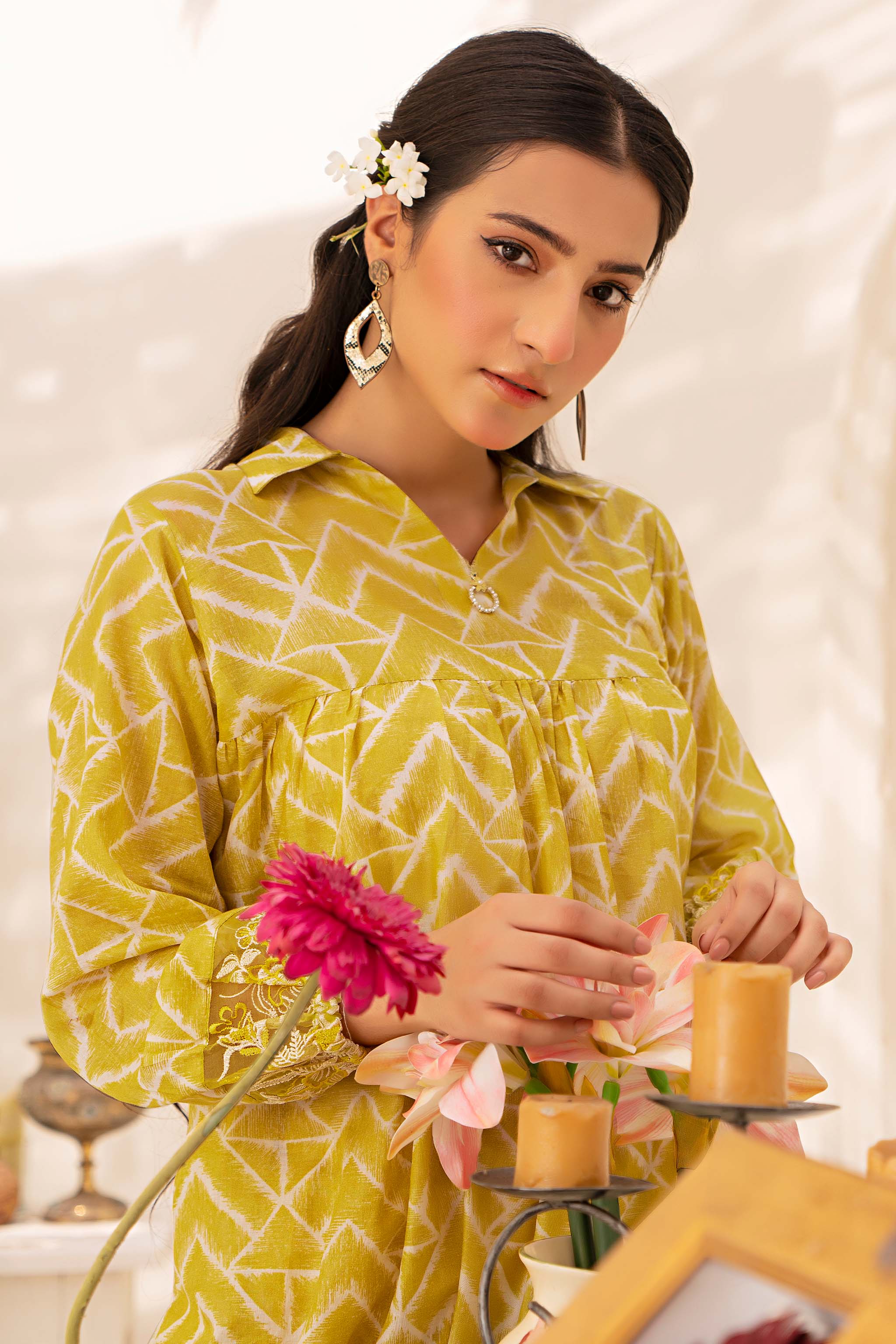 AYSEL COLLECTION / 1PC UNSTITCHED / DIGITAL PRINTED EMBROIDERED LAWN