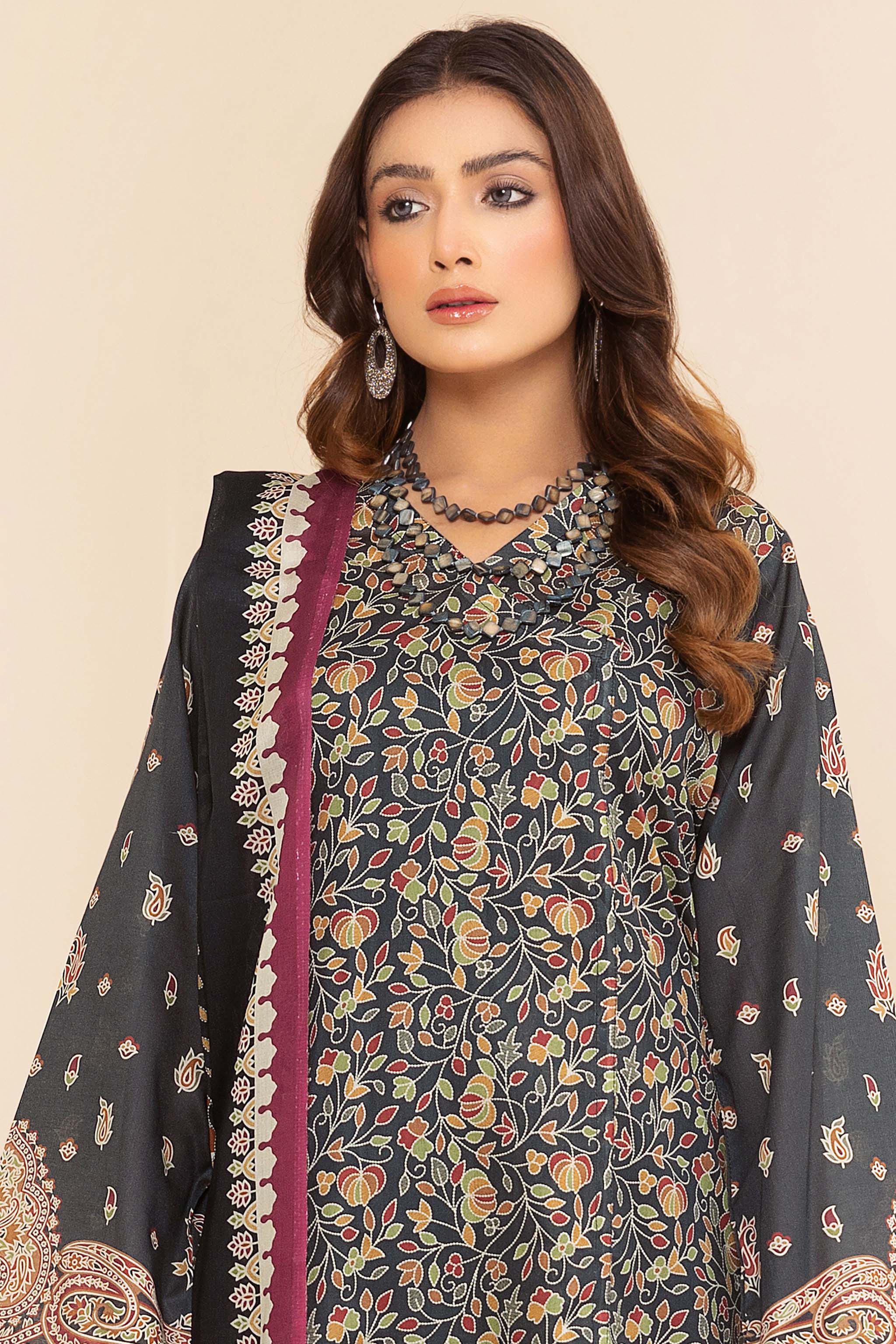 NIGAAR COLLECTION / 3PCS UNSTITCHED / PRINTED LAWN SUITS SUMMER 24 BY SAFANOOR