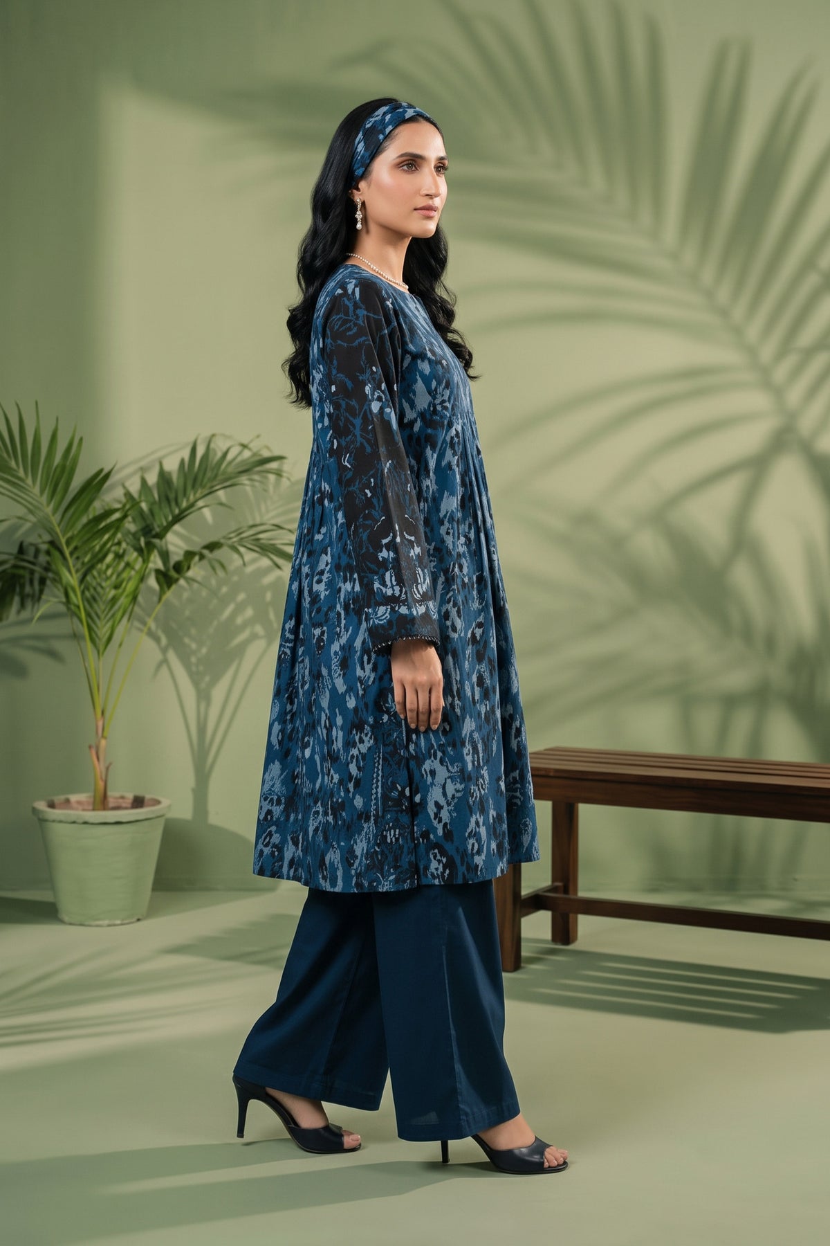 1 Piece Unstitched Doriya Khaddar Blue