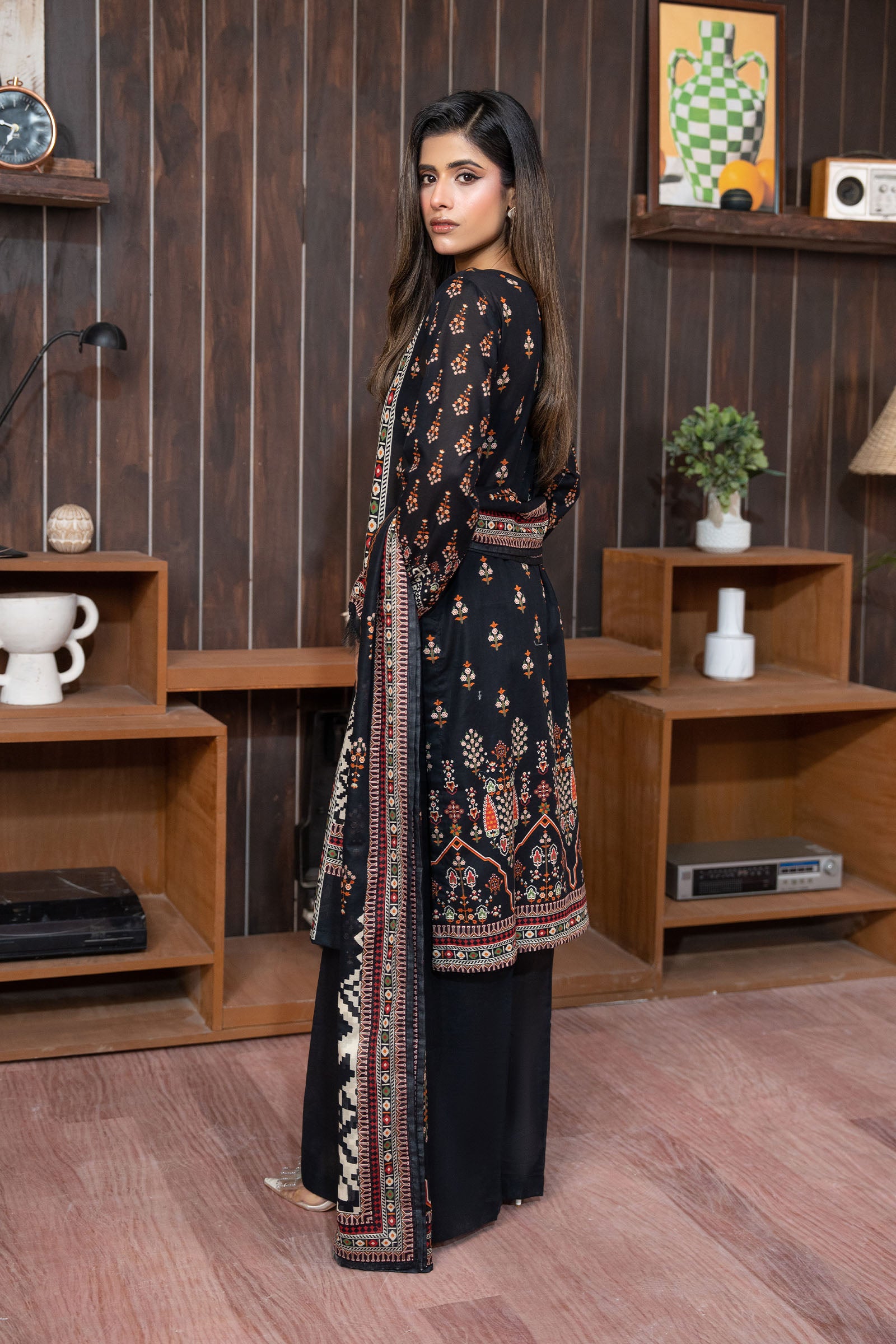 Black 3 Piece Unstitched Premium Printed Lawn Suit By Safa Noor Nigaah Collection Summer 2026