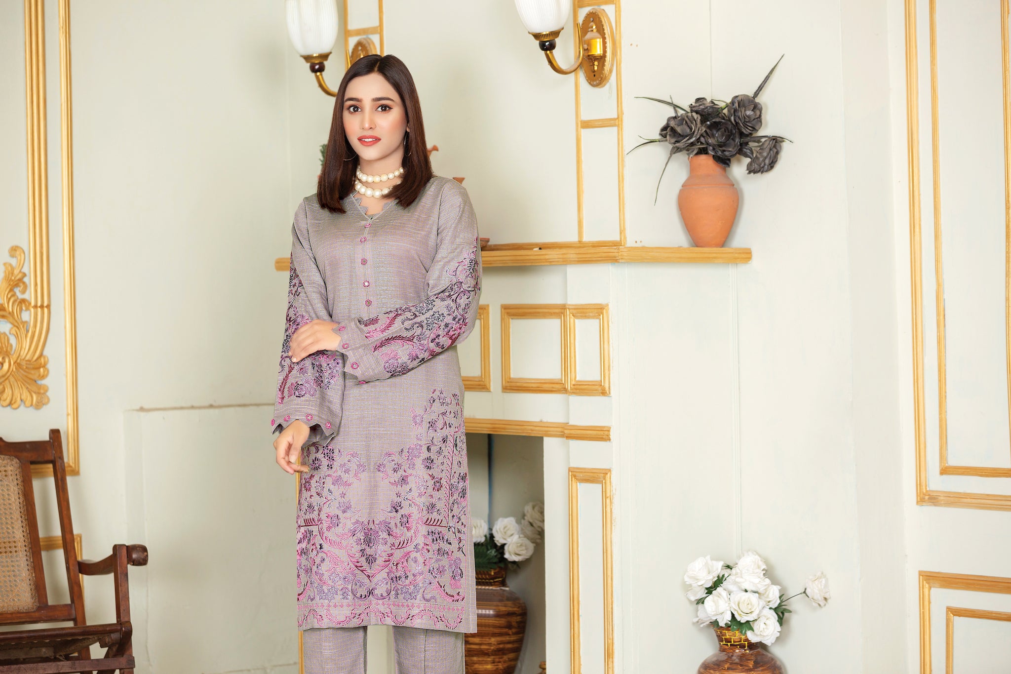 MAH E ROO / 2PCS UNSTITCHED / EMBROIDERED GRID KHADDAR WINTER 2023 BY SAFANOOR