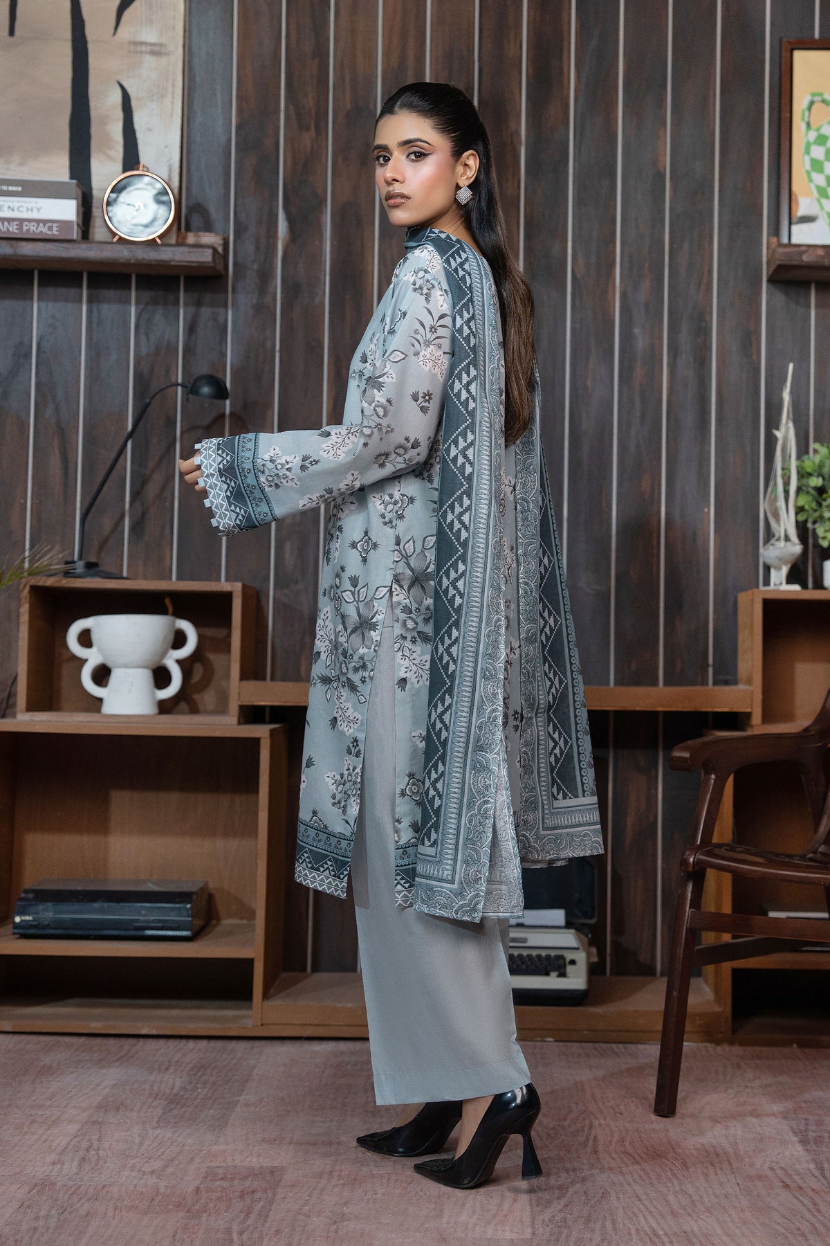 Gray 3 Piece Unstitched Premium Printed Lawn Suit By Safa Noor Nigaah Collection Summer 2026