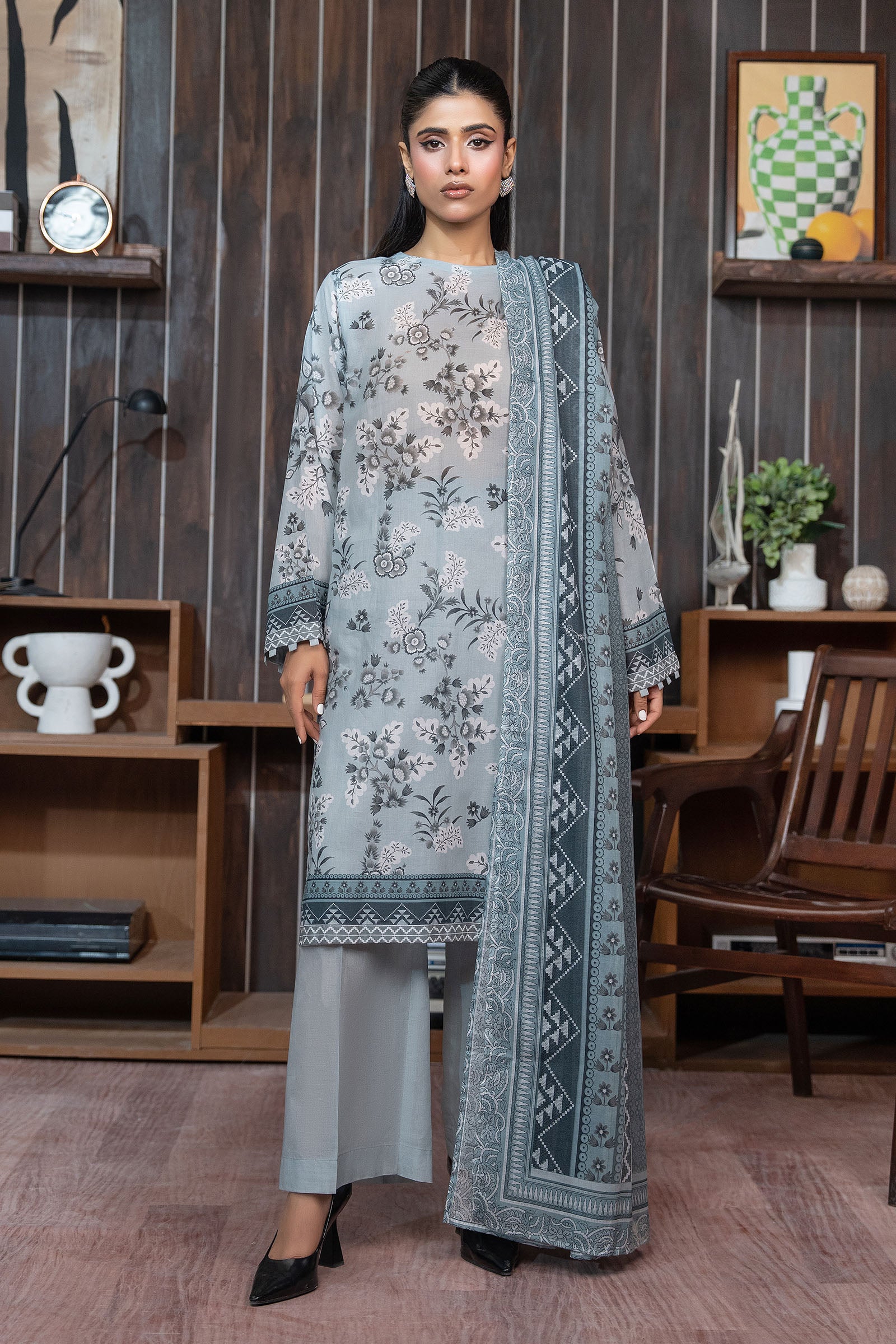 Gray 3 Piece Unstitched Premium Printed Lawn Suit By Safa Noor Nigaah Collection Summer 2026