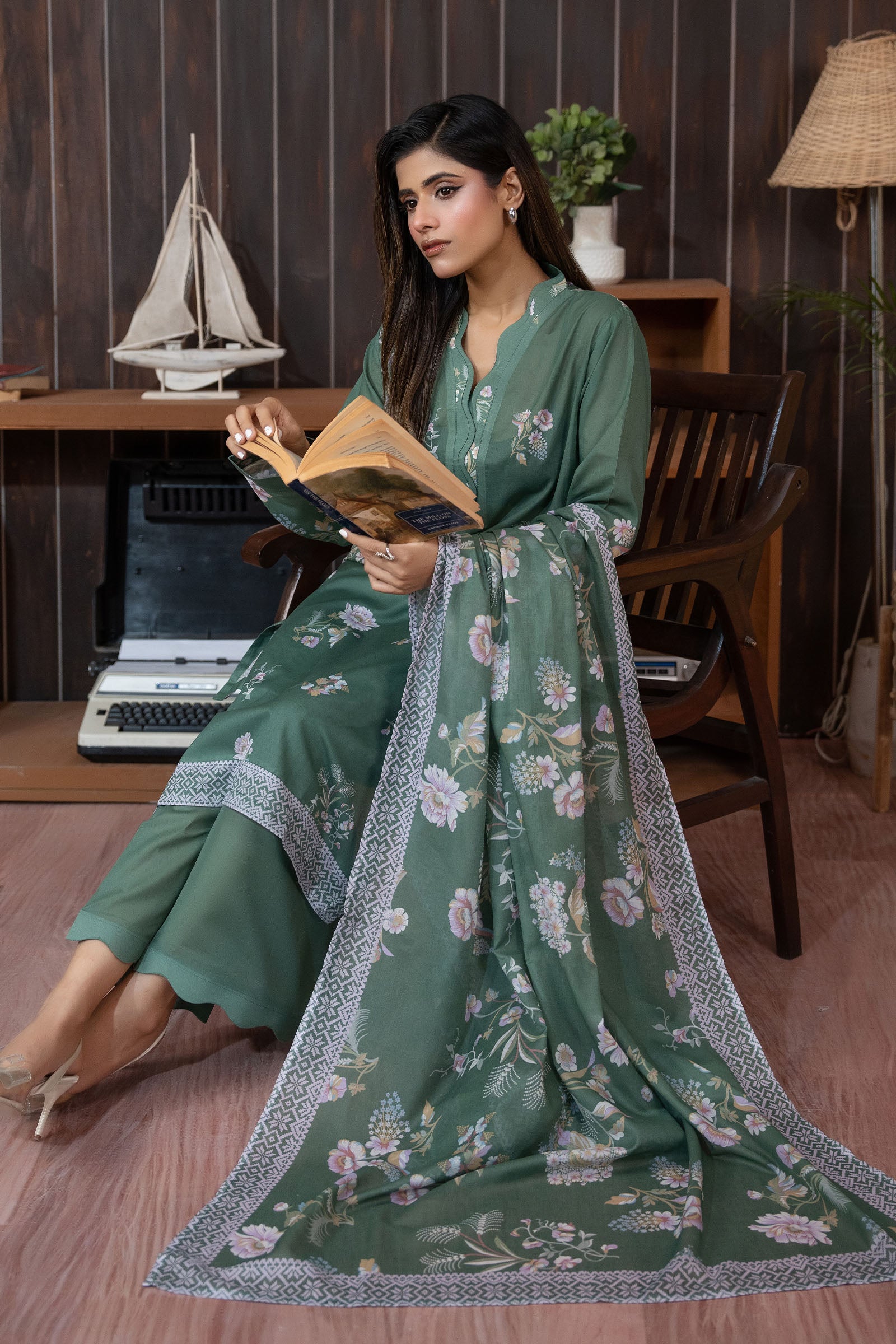 Hooker Green 3 Piece Unstitched Premium Printed Lawn Secondary image