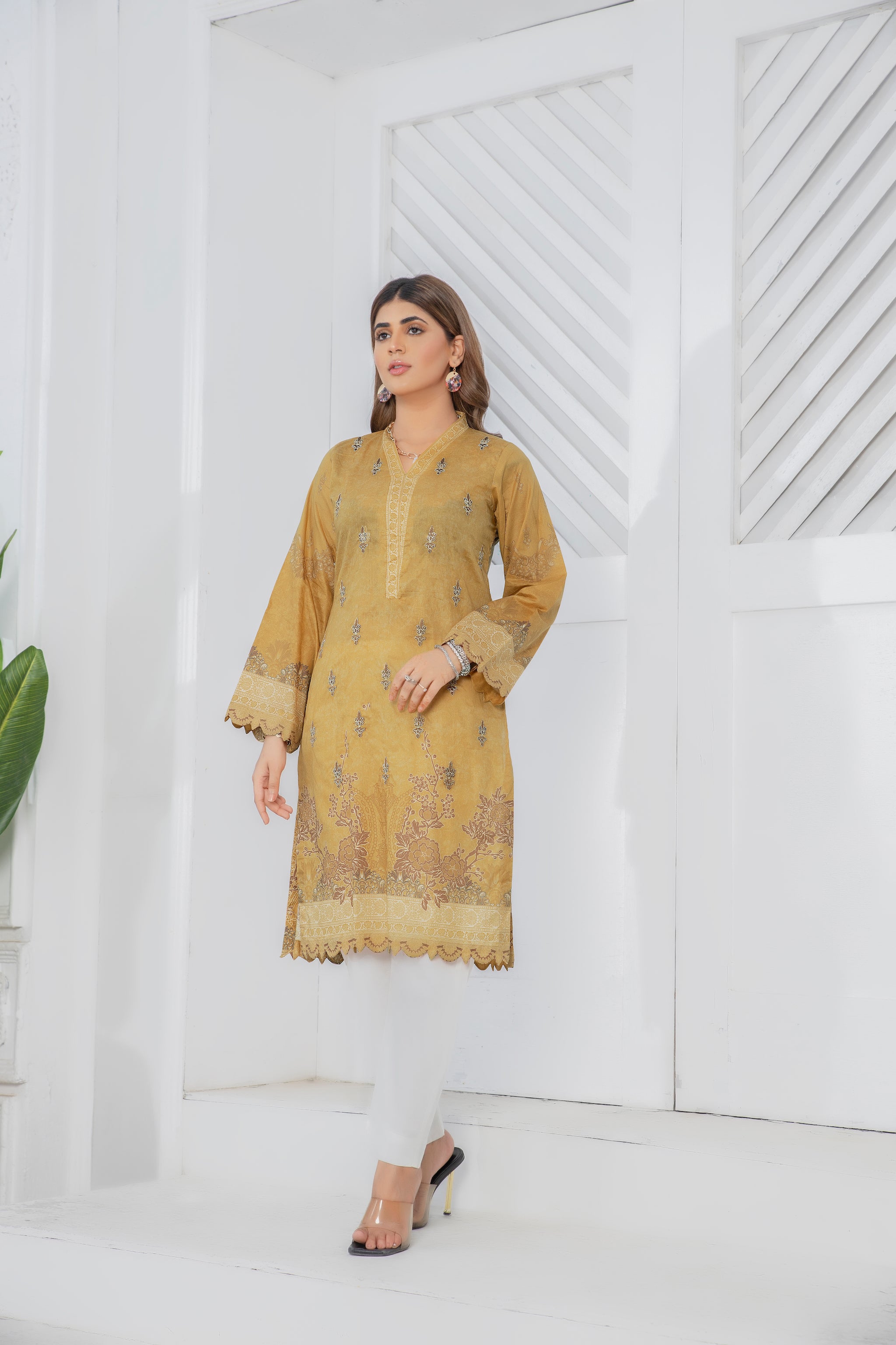 SHAB COLLECTION / 1PC / DIGITAL PRINTED EMBROIDERED LAWN SUMMER 2023 BY SAFANOOR