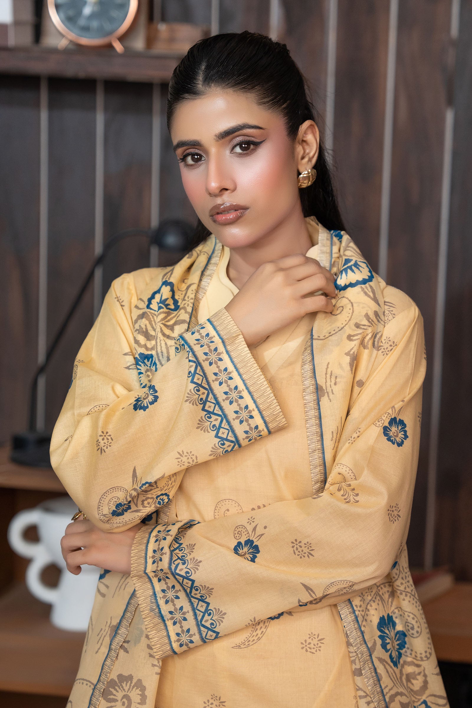 Pale Gold 3 Piece Unstitched Premium Printed Lawn Secondary image