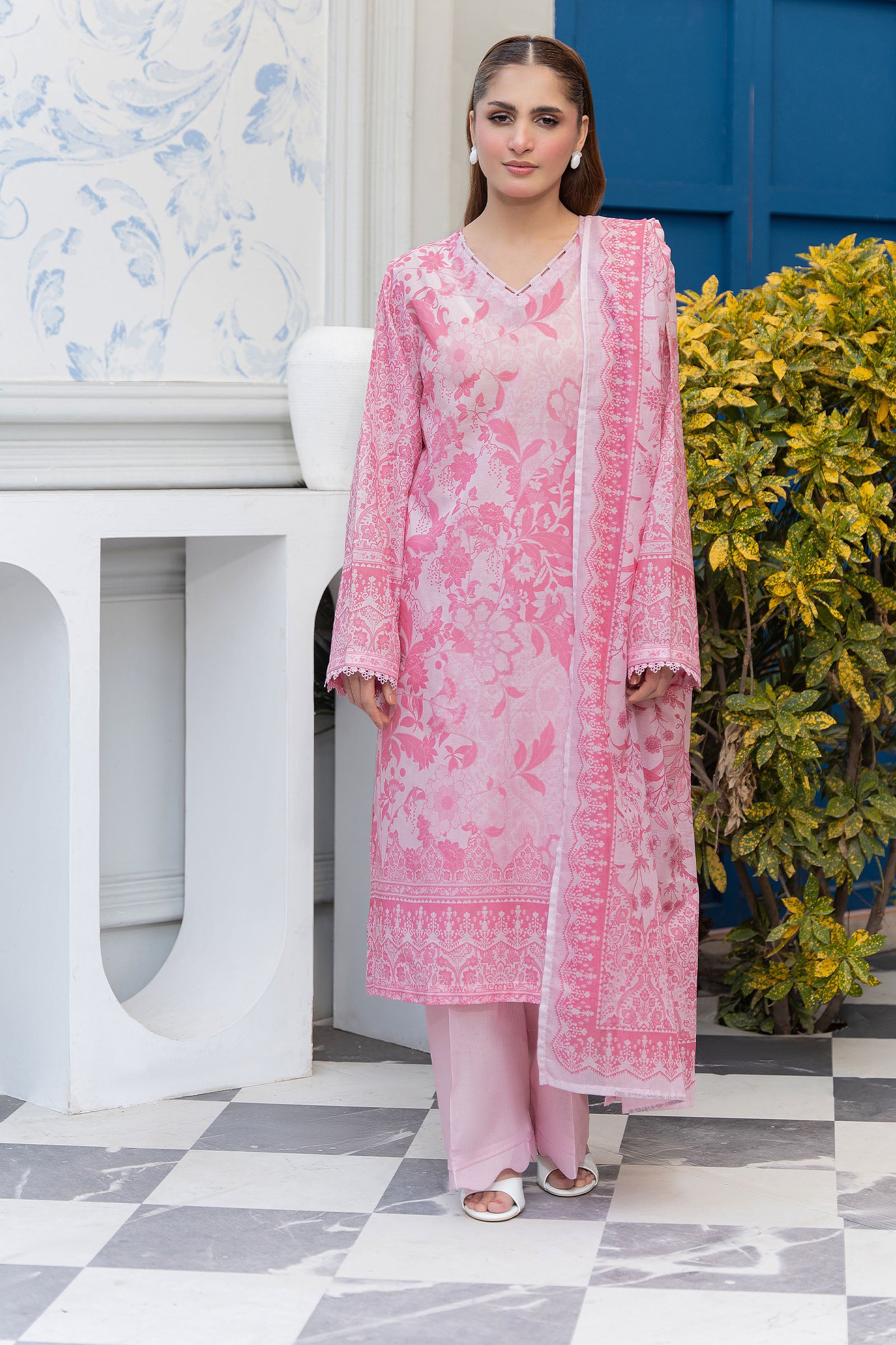 Pink 3 Piece Unstitched Premium Printed Lawn Suit By Safa Noor Nigaah Collection Summer 2026 Main image