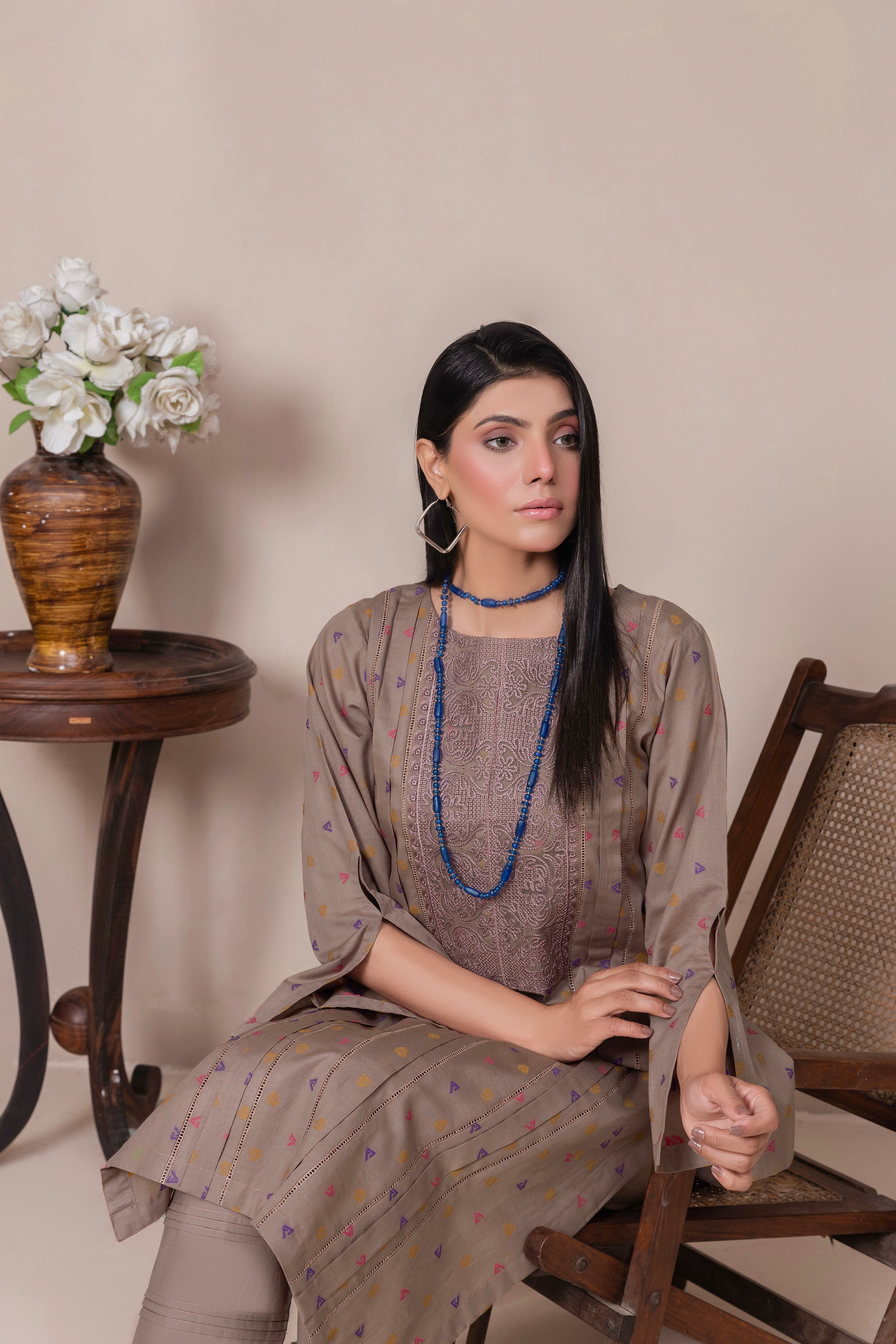 JHOOM COLLECTION / 2PCS UNSTITCHED / LAWN SUMMER 24 BY SAFANOOR