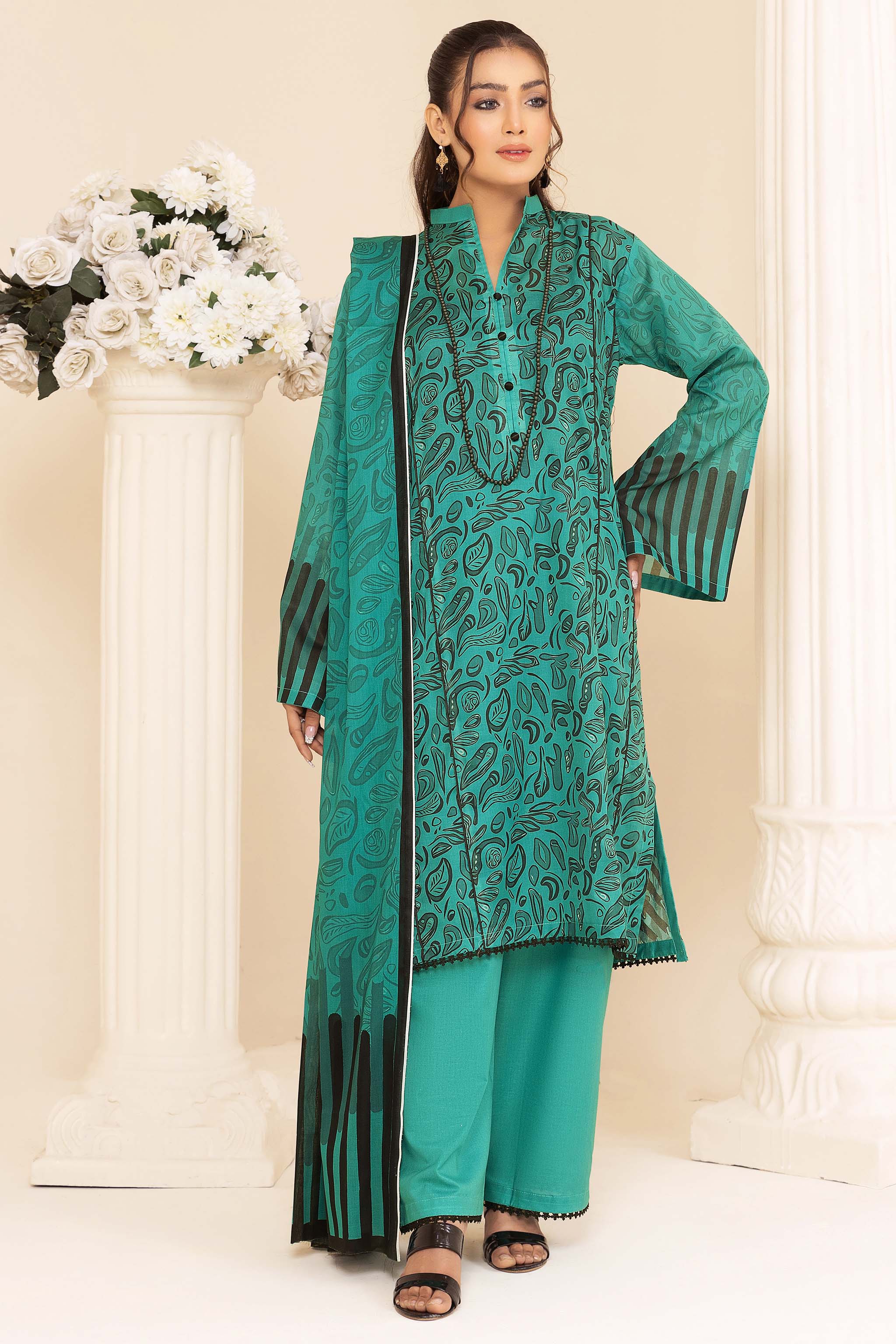 Unstitched 1 Piece Dark Cyan Grid Khaddar - (Vol-76/18)3P-S-24-D-1 -  SAFANOOR