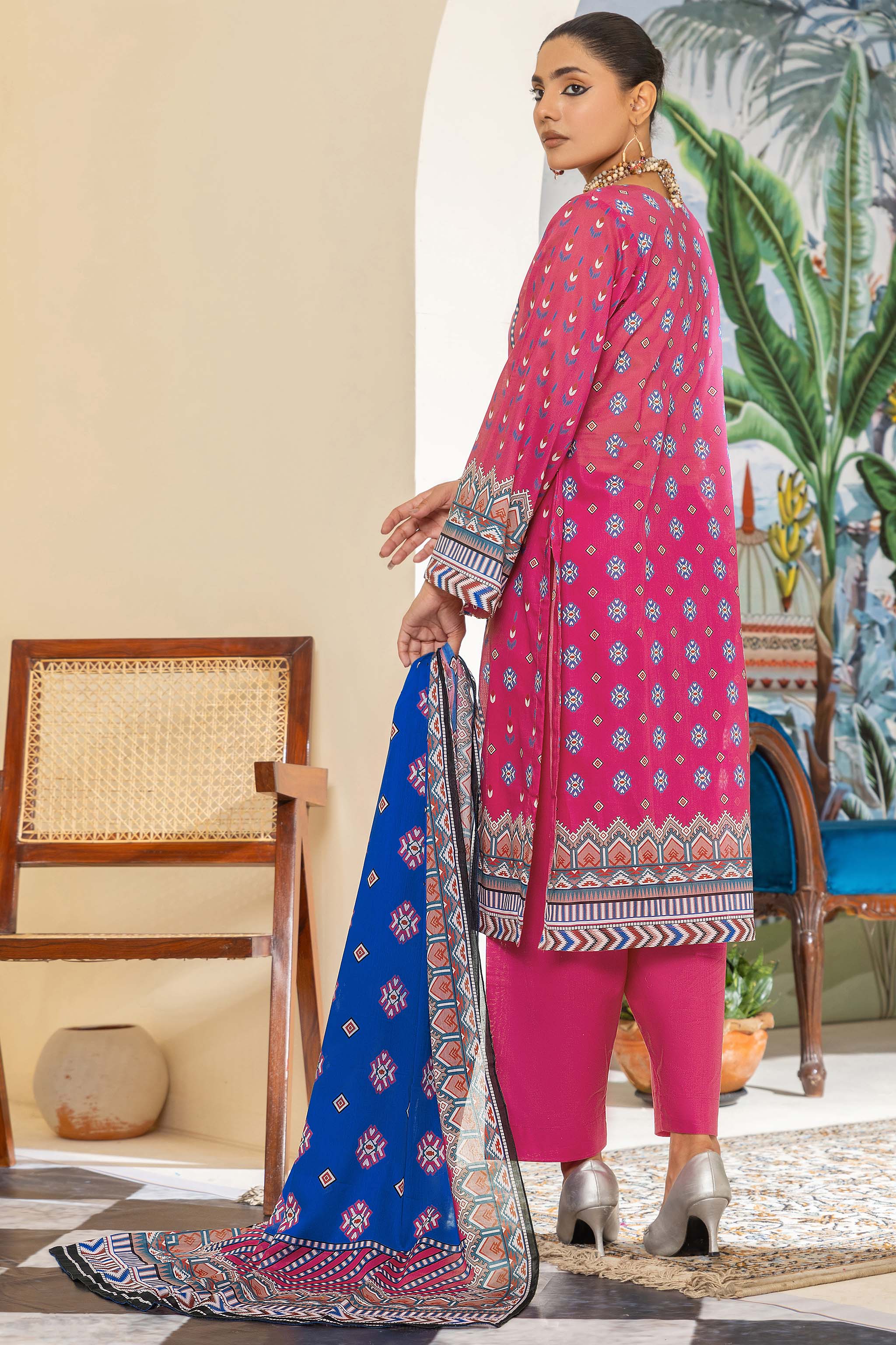 Unstitched 3 Piece Pink Printed Lawn - (Vol-75/17)3P-S-24-D-8  SAFANOOR