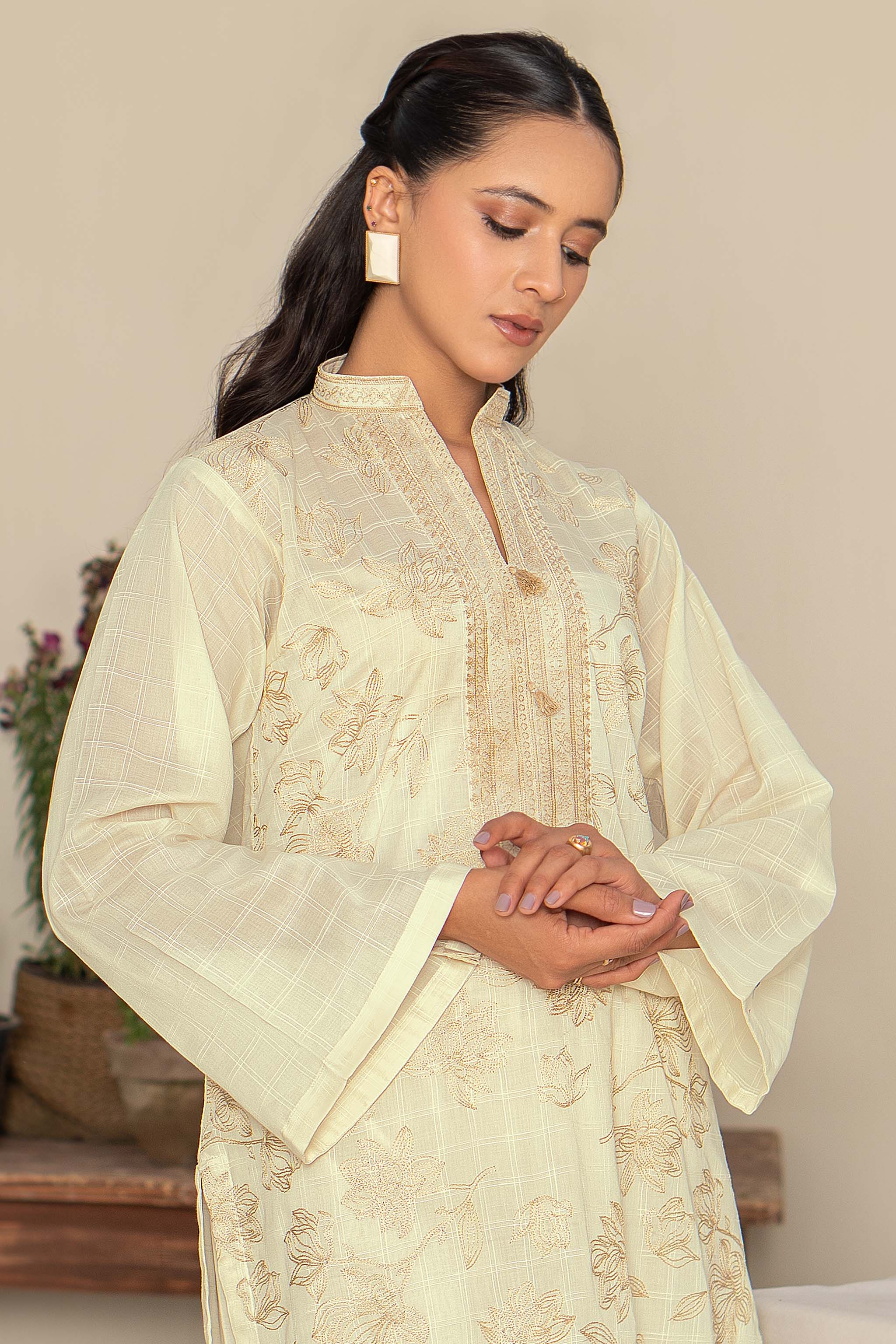 Unstitched Cream Embroidered Lawn 2 Piece - (Vol-26/03)2P-S-24-D-8 - SAFANOOR