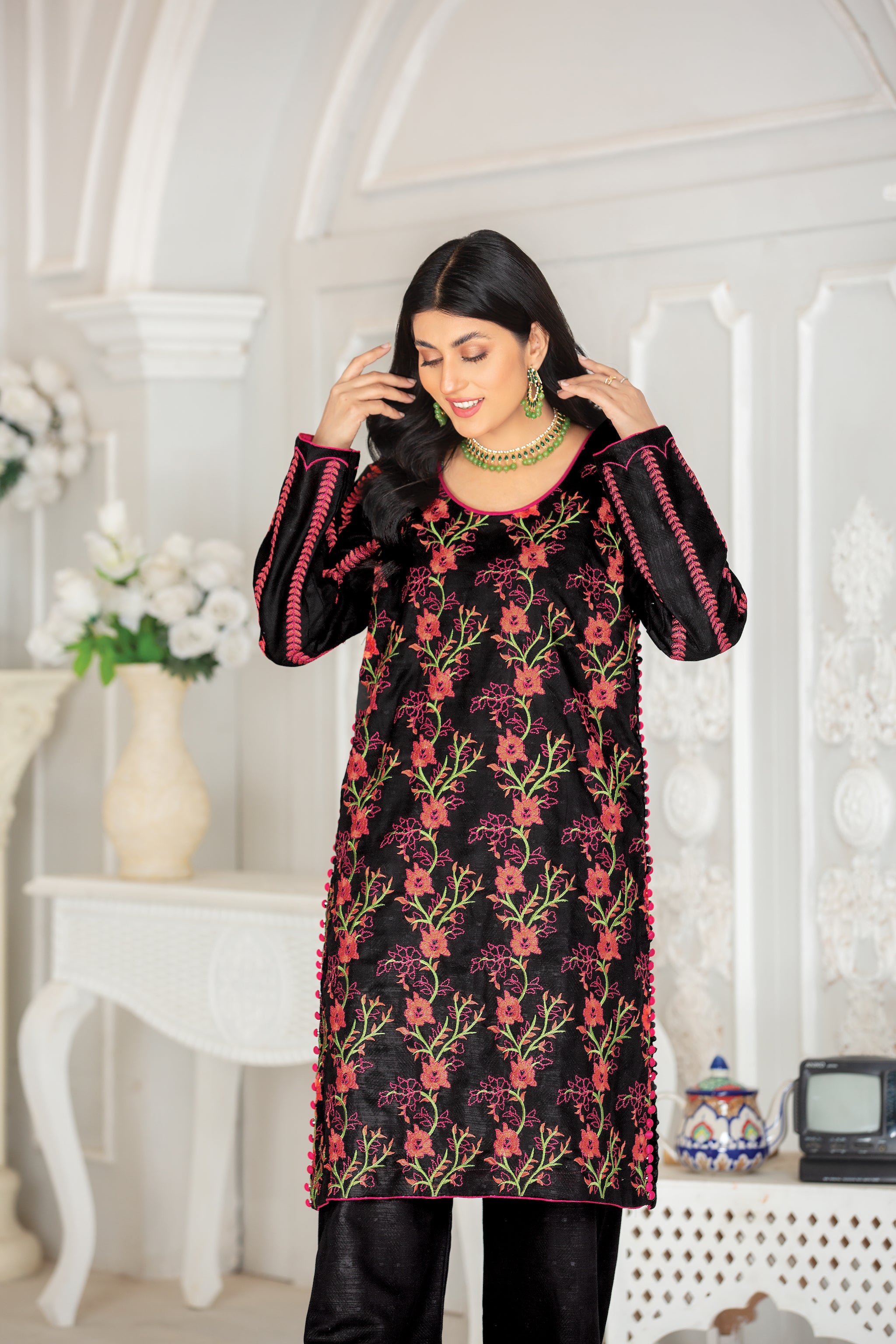 SAIJ COLLECTION / 2PCS / BAMBOO KHADDAR EMBROIDERED SHIRT AND DYED BAMBOO KHADDAR TROUSER NEW ARRIVALS WINTER 2022 BY SAFA NOOR